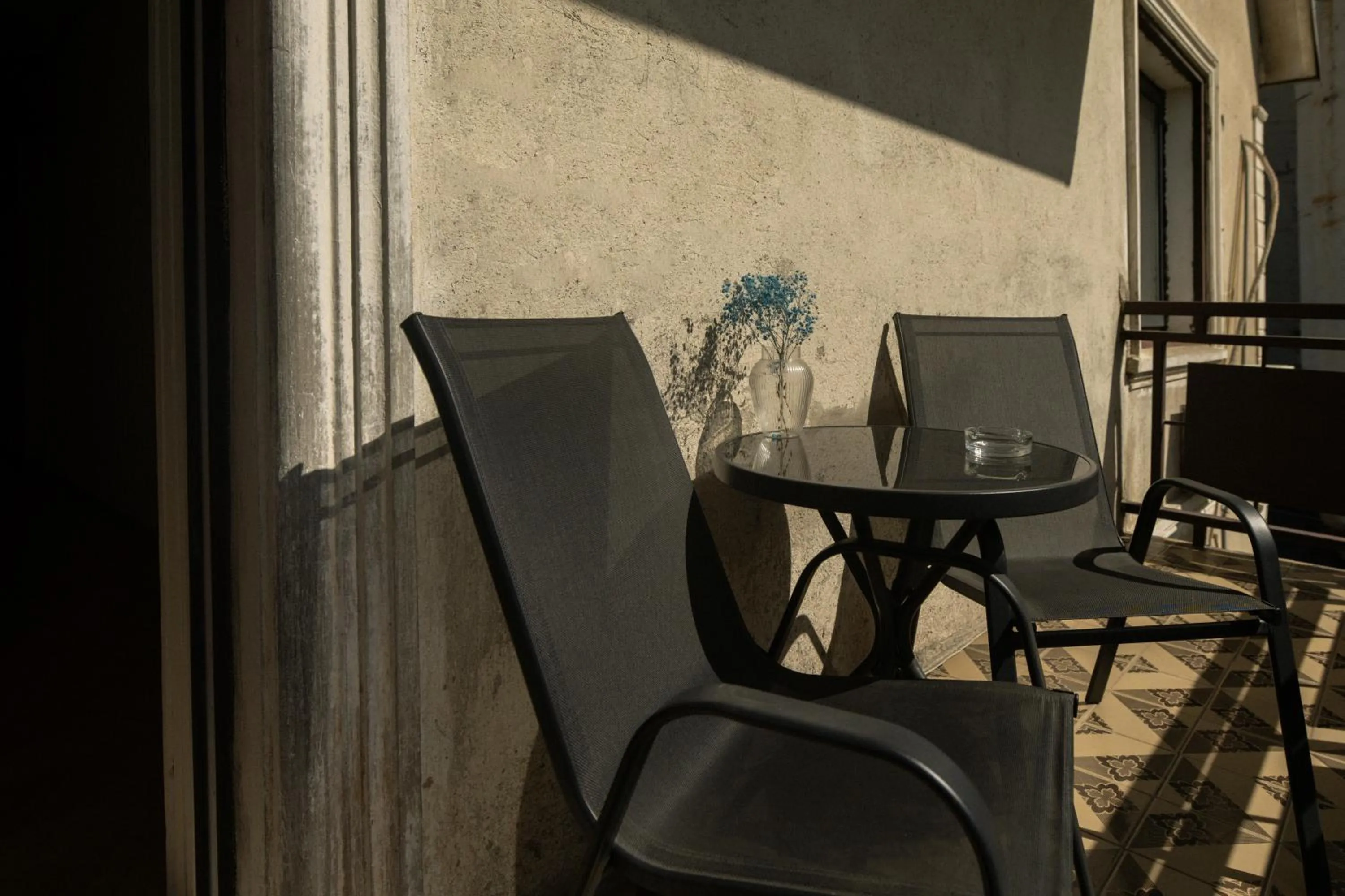 Day in Hotel White House