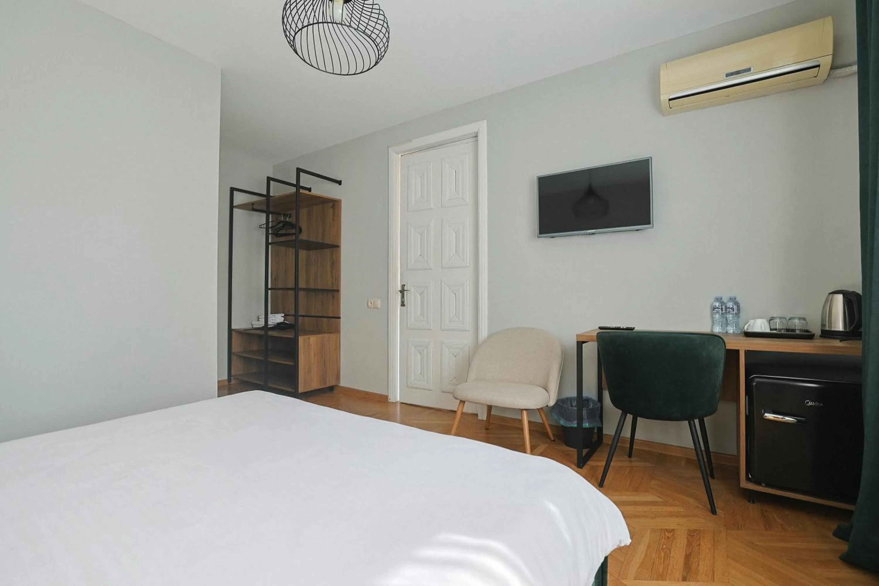 Bedroom, Bed in Hotel White House