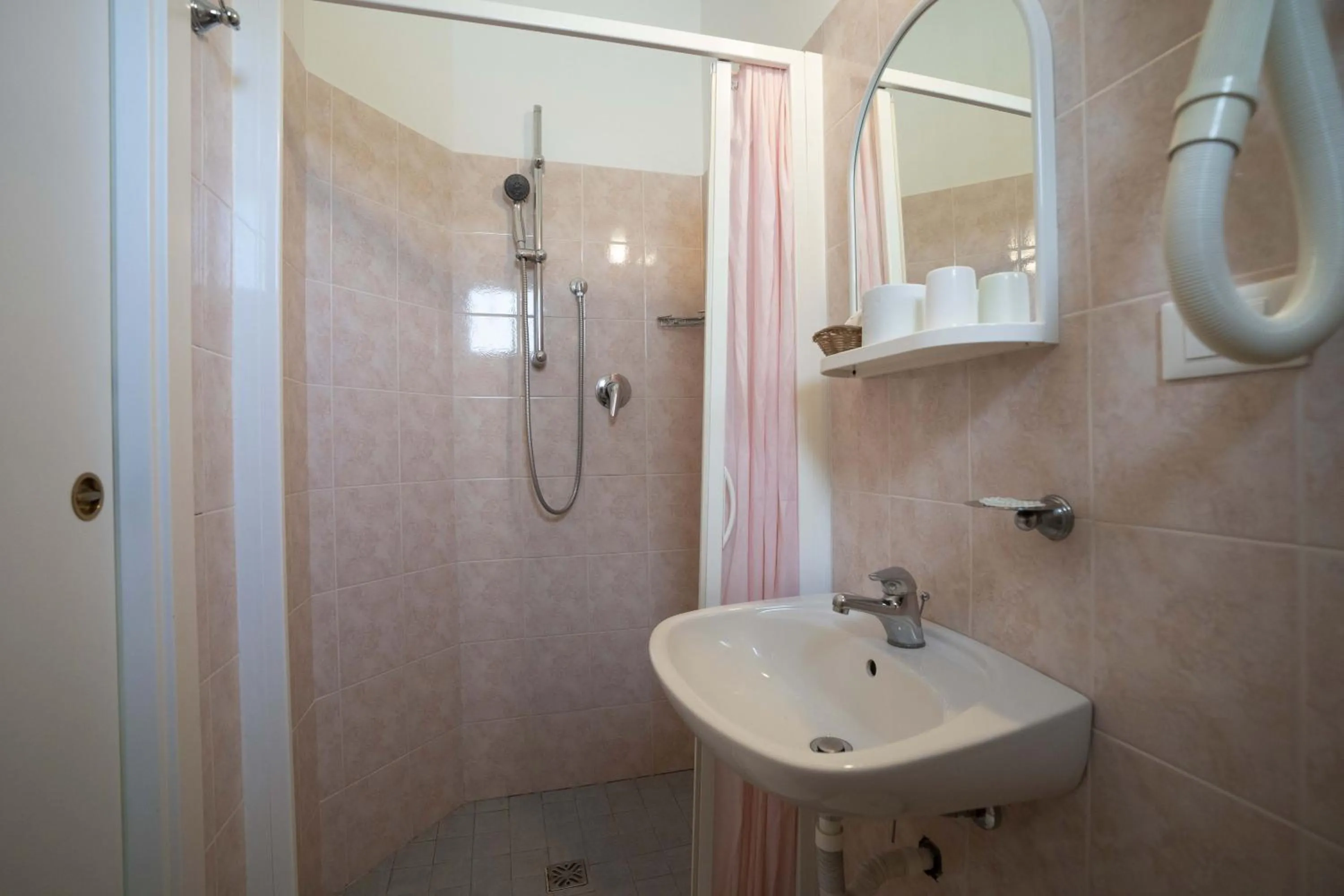 Bathroom in Hotel Odeon