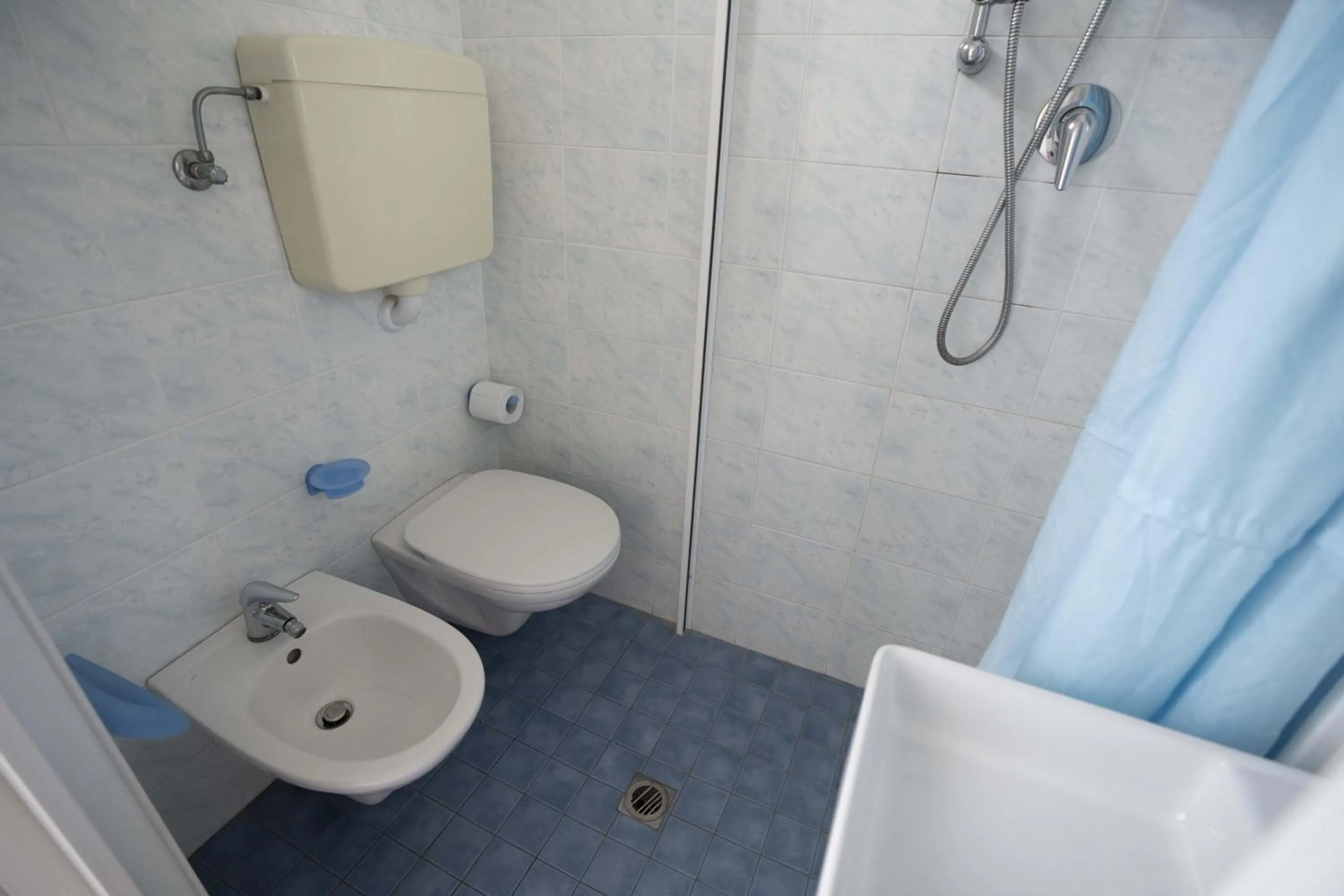 Toilet in Hotel Odeon