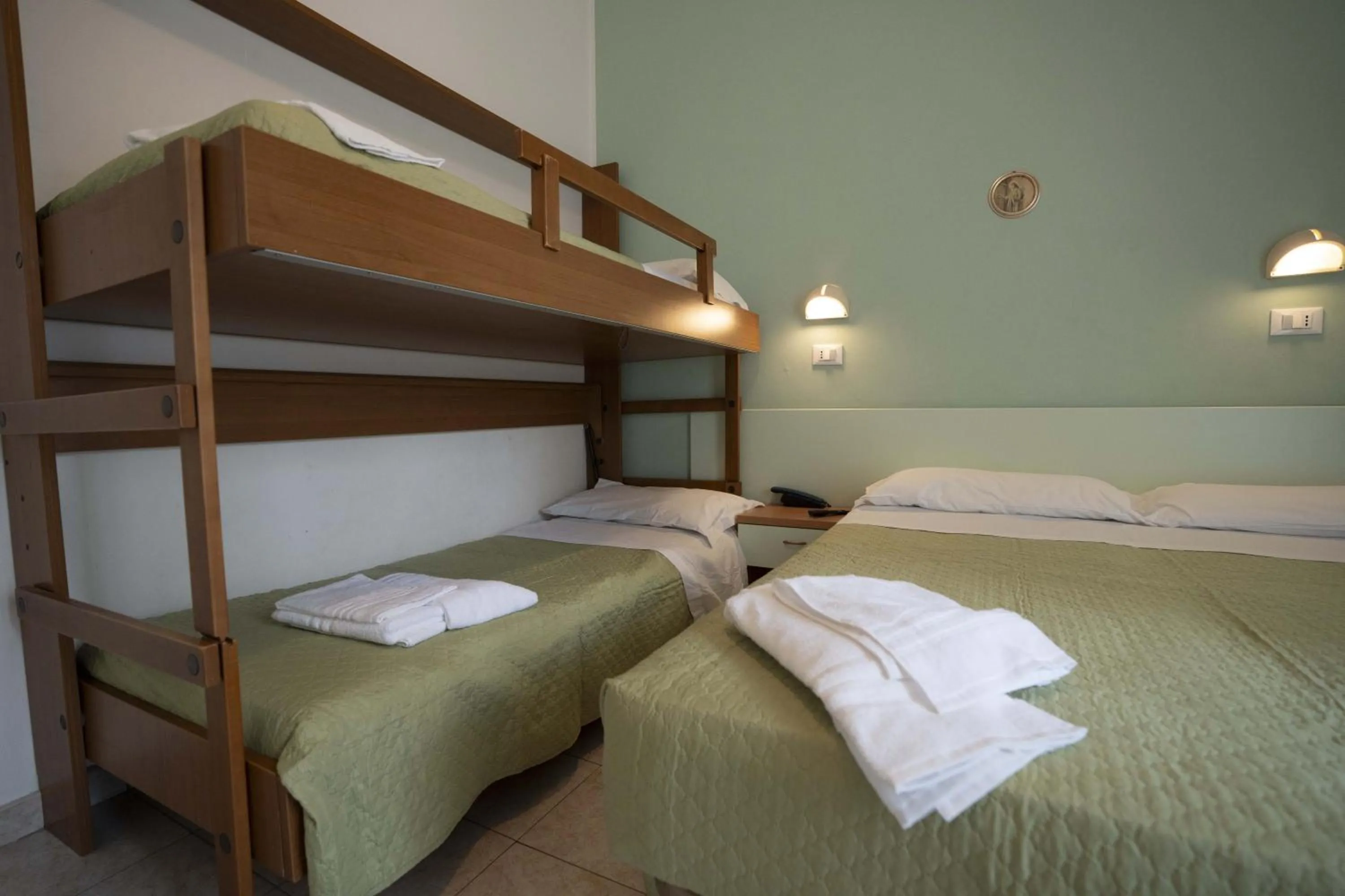 Bedroom, Bed in Hotel Odeon