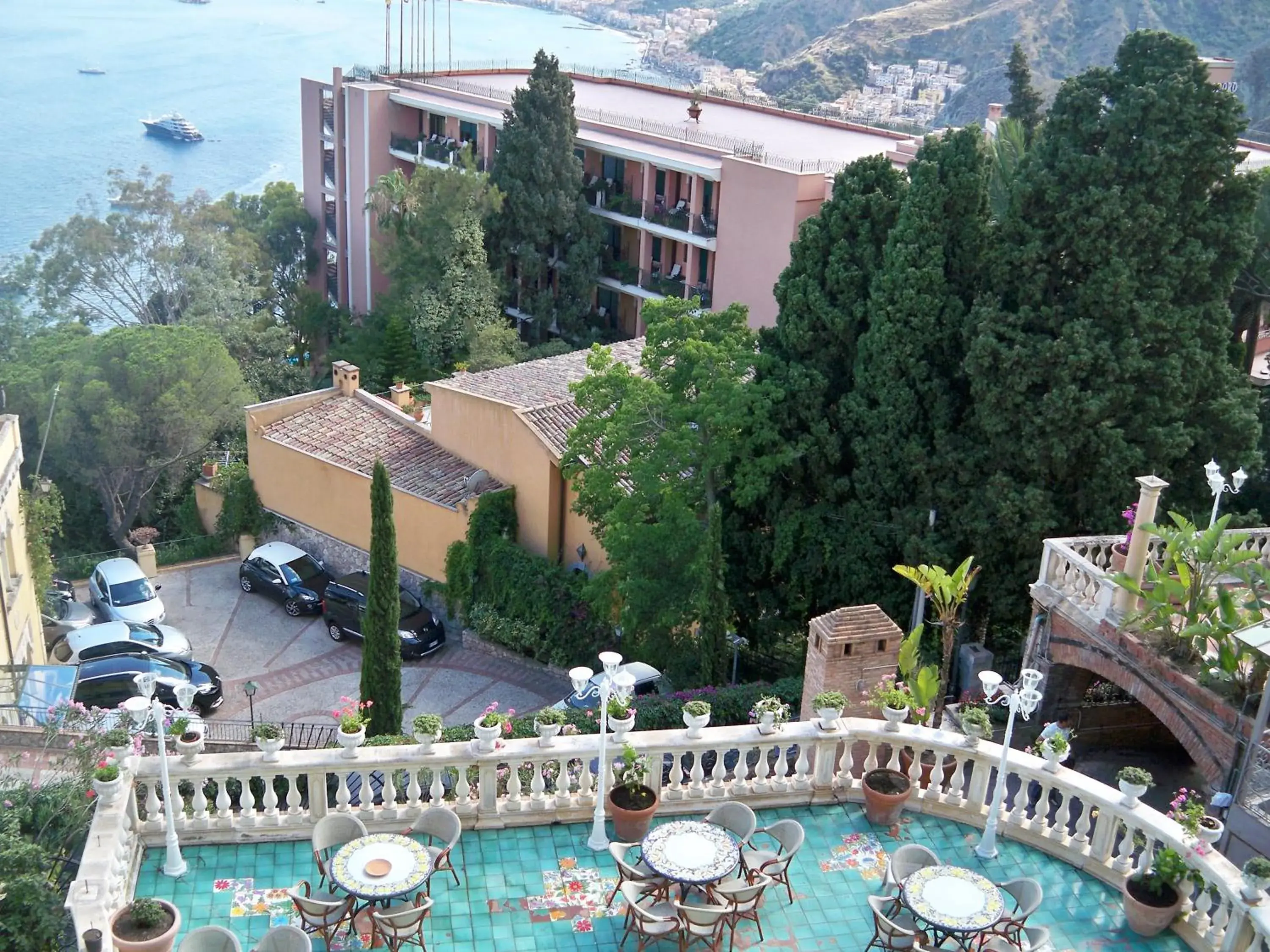 Restaurant/places to eat in Taormina Park Hotel Restaurant/places to eat in Taormina Park Hotel