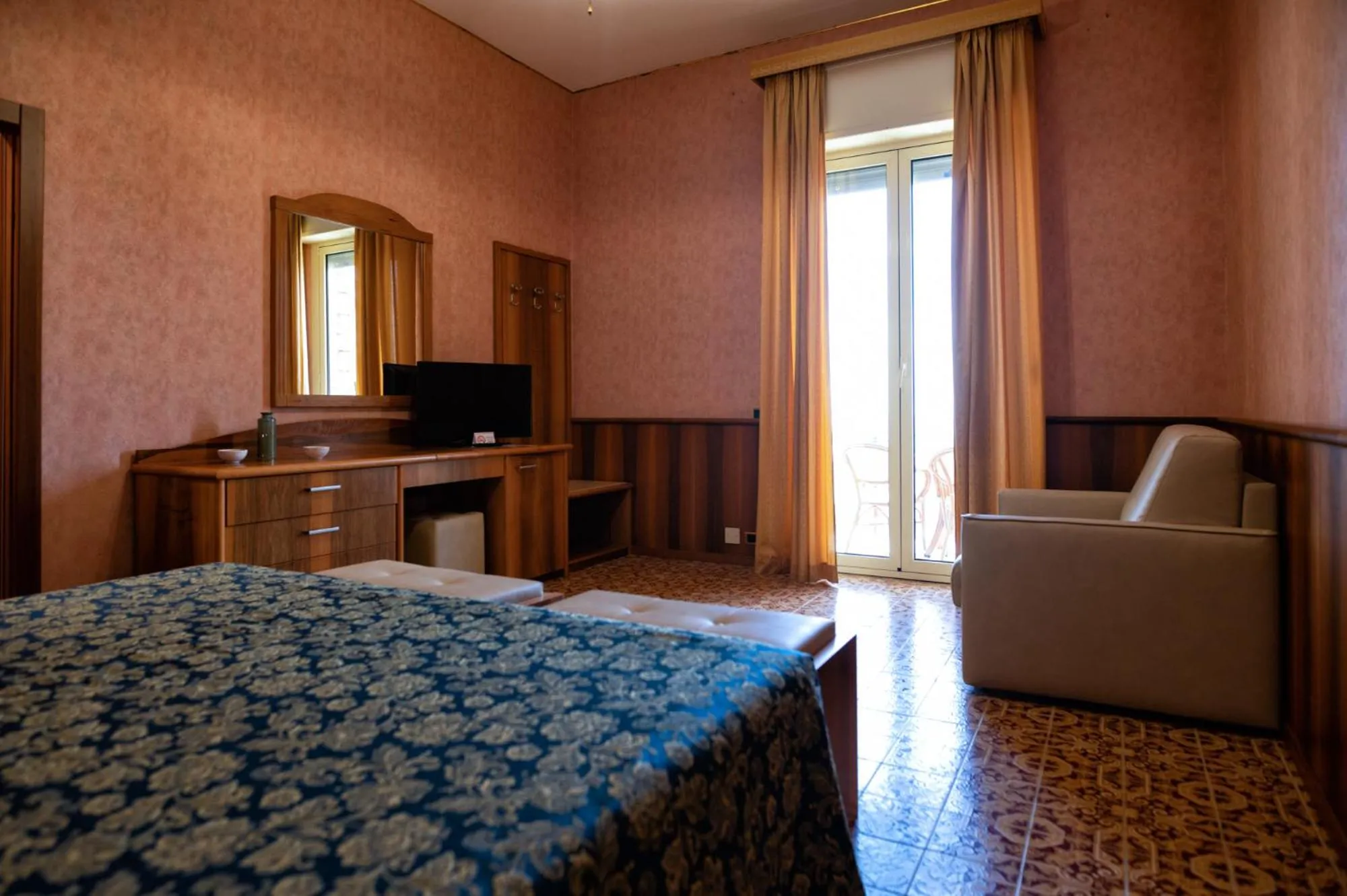 Photo of the whole room, Bed in Taormina Park Hotel