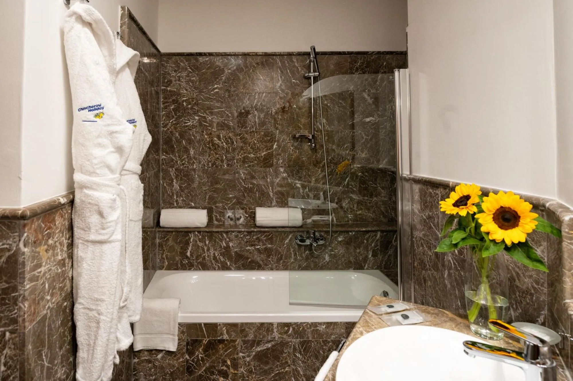 Bathroom in Taormina Park Hotel