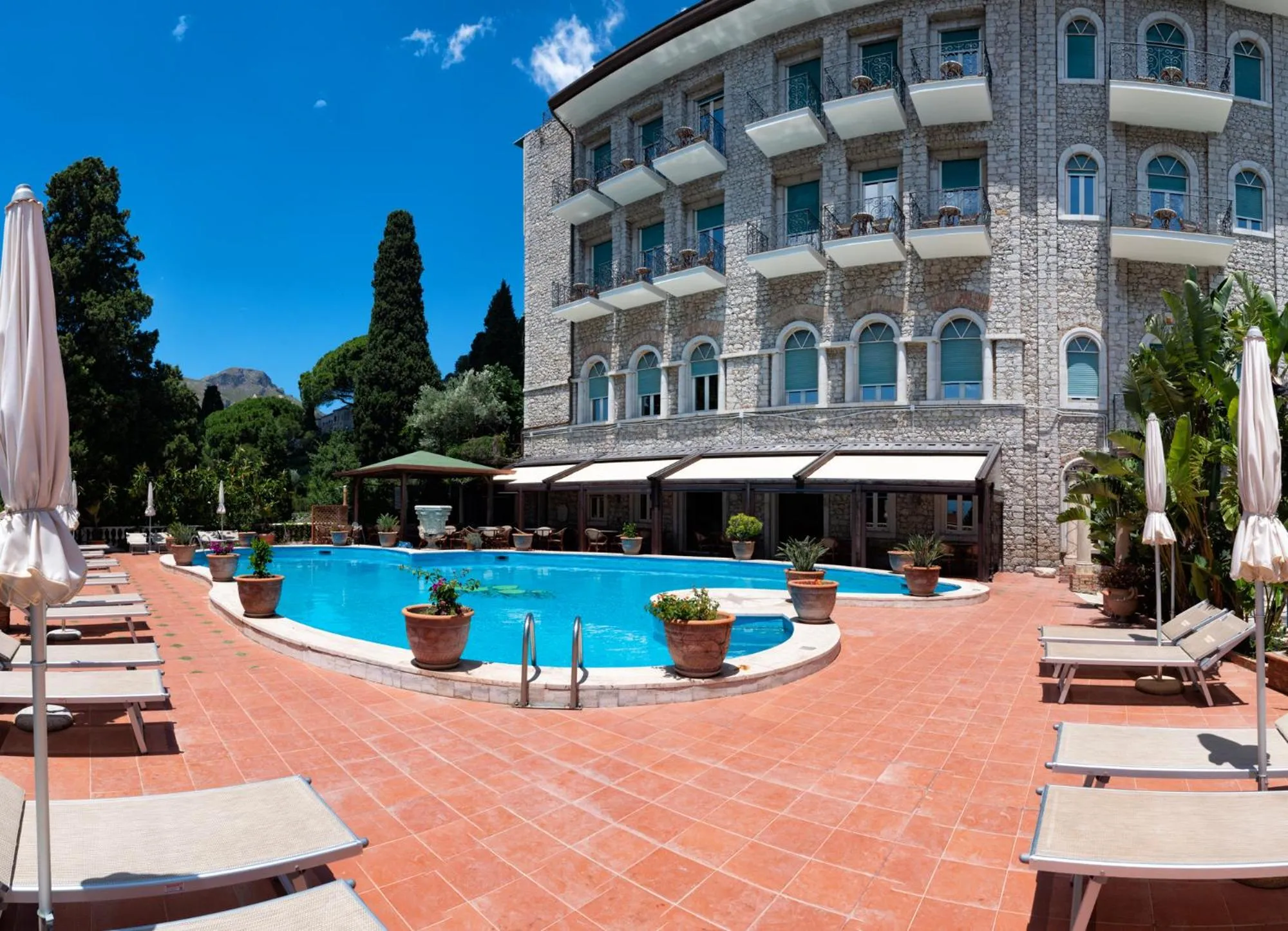 Property building in Taormina Park Hotel