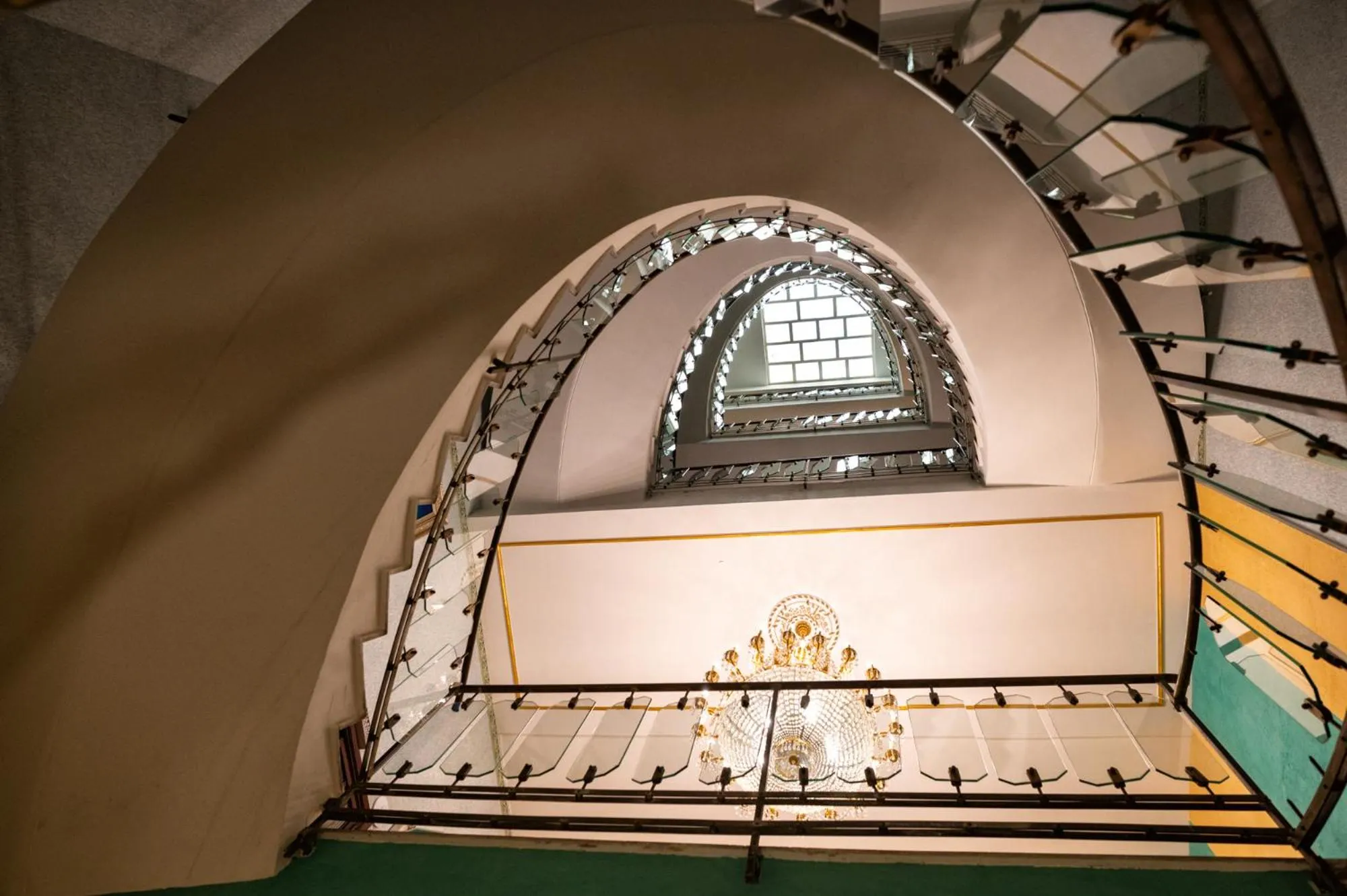 Text overlay in Taormina Park Hotel