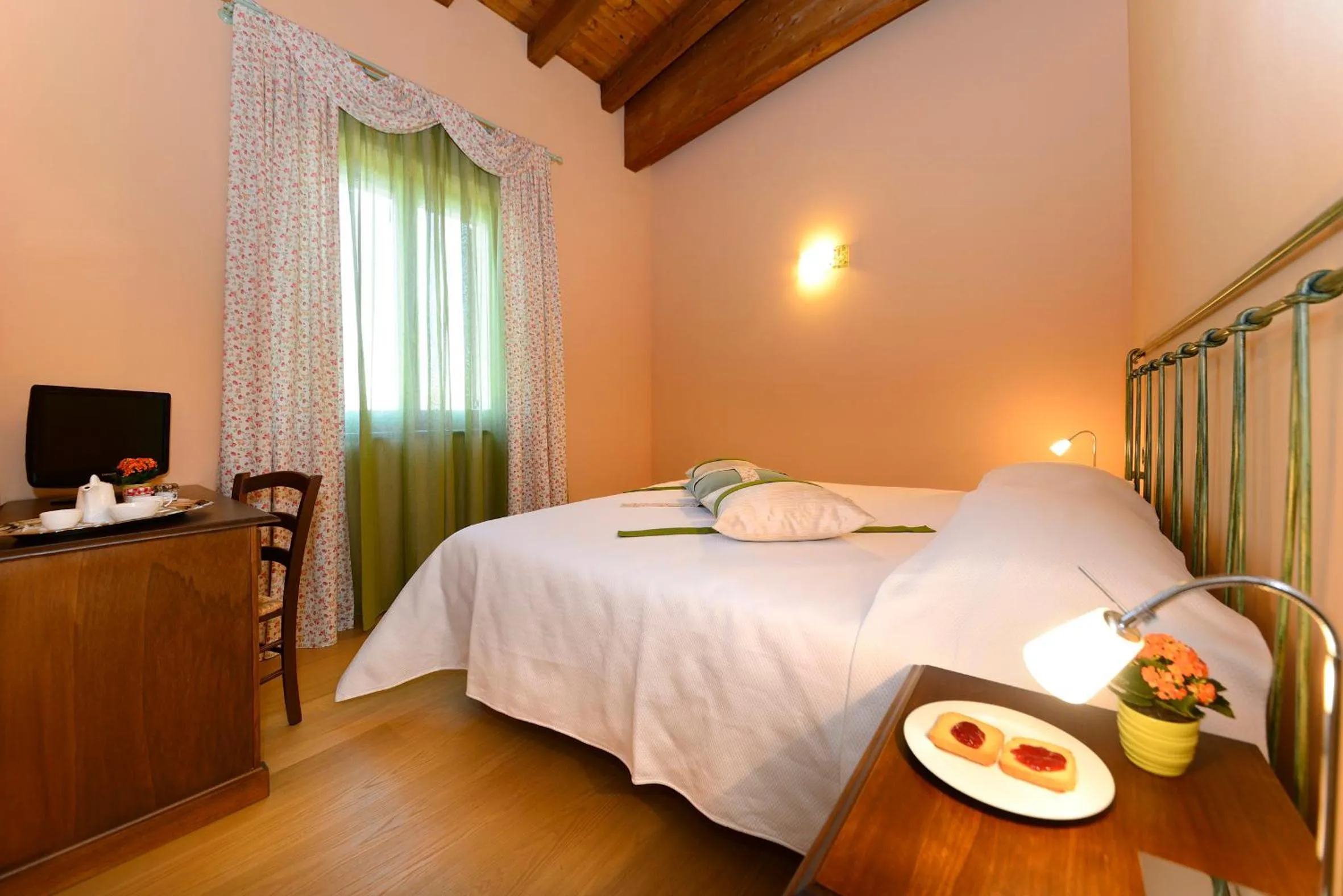 Photo of the whole room, Bed in Agriturismo Bacche di Bosco