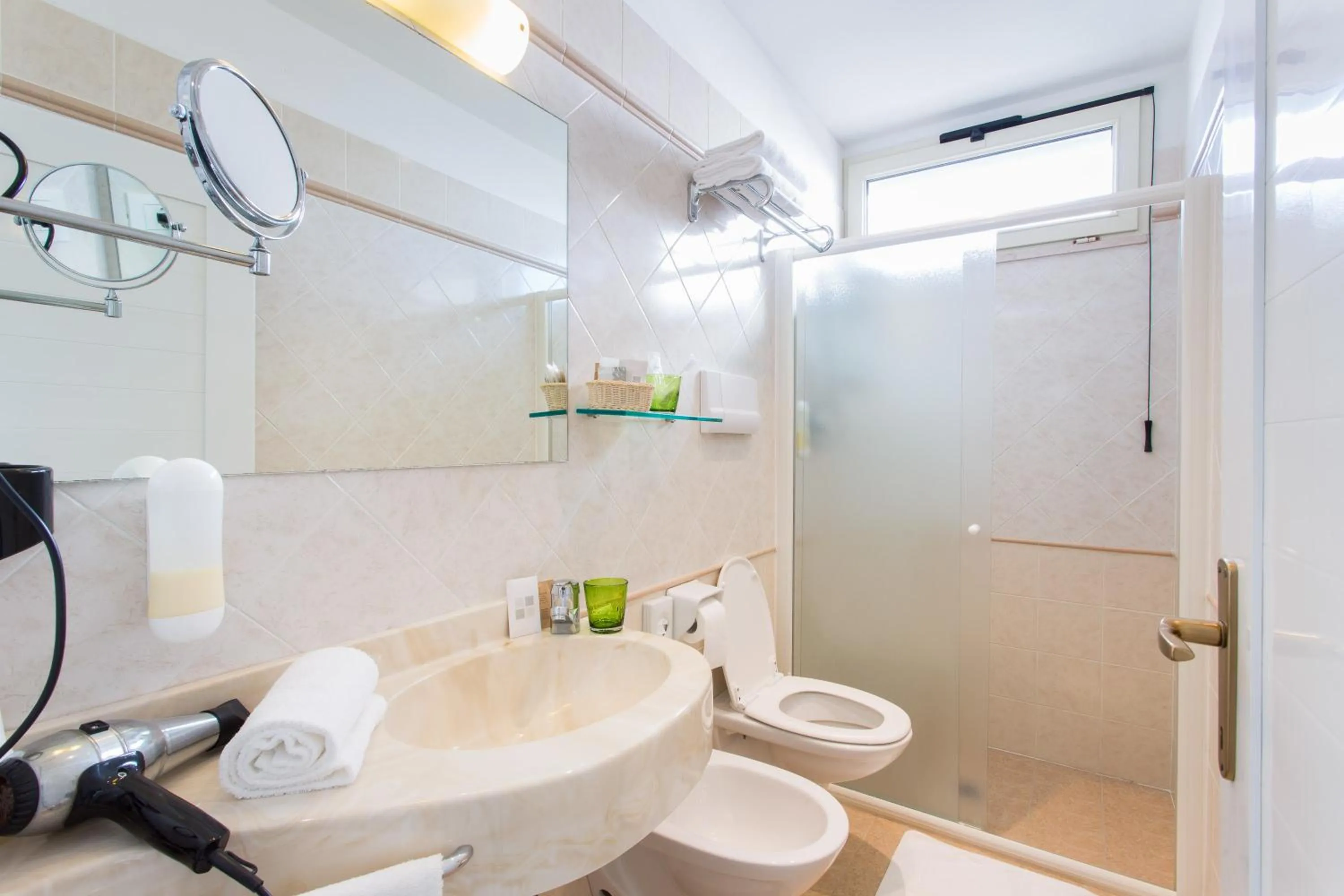 Toilet in Hotel Majestic