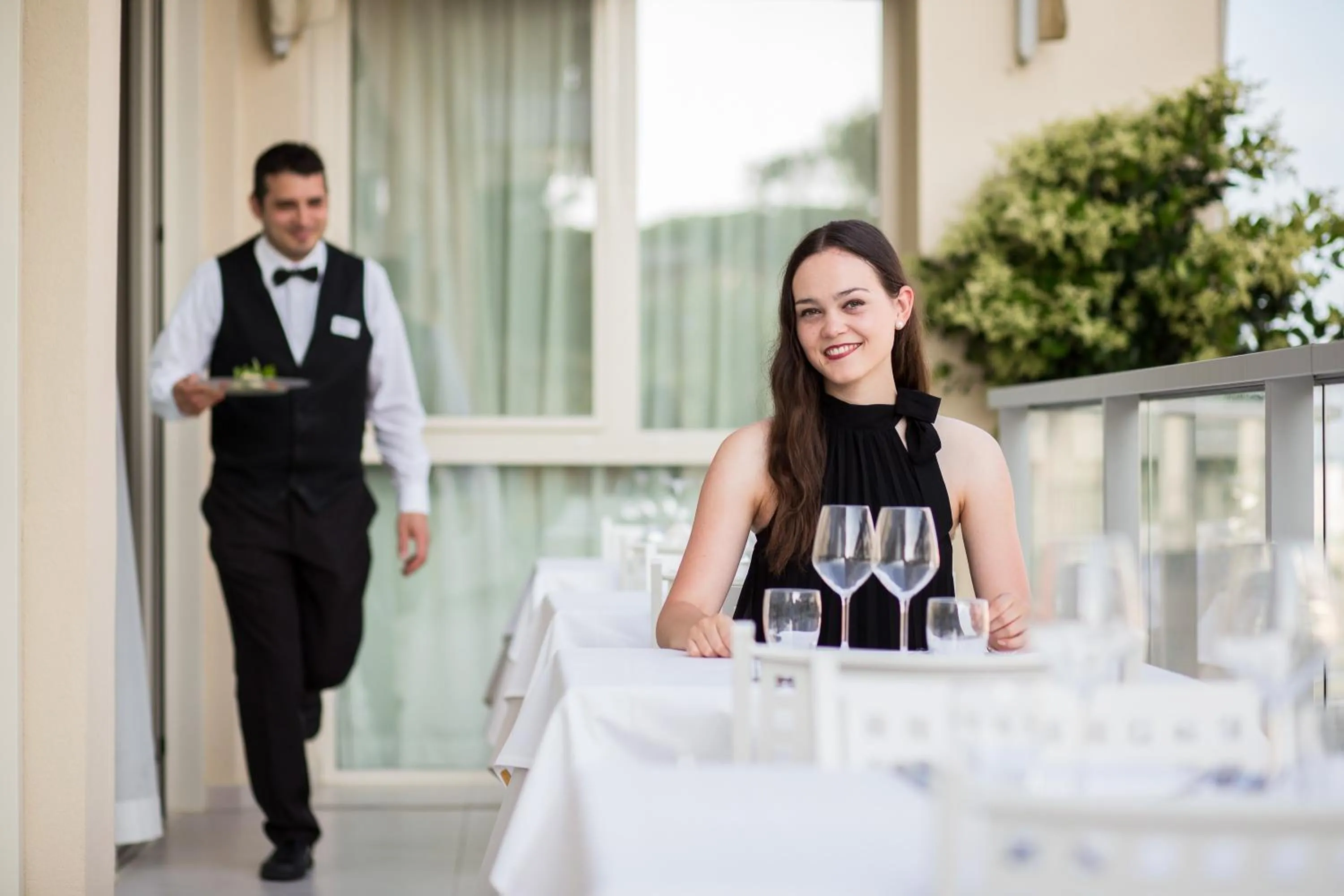 Restaurant/places to eat in Hotel Majestic