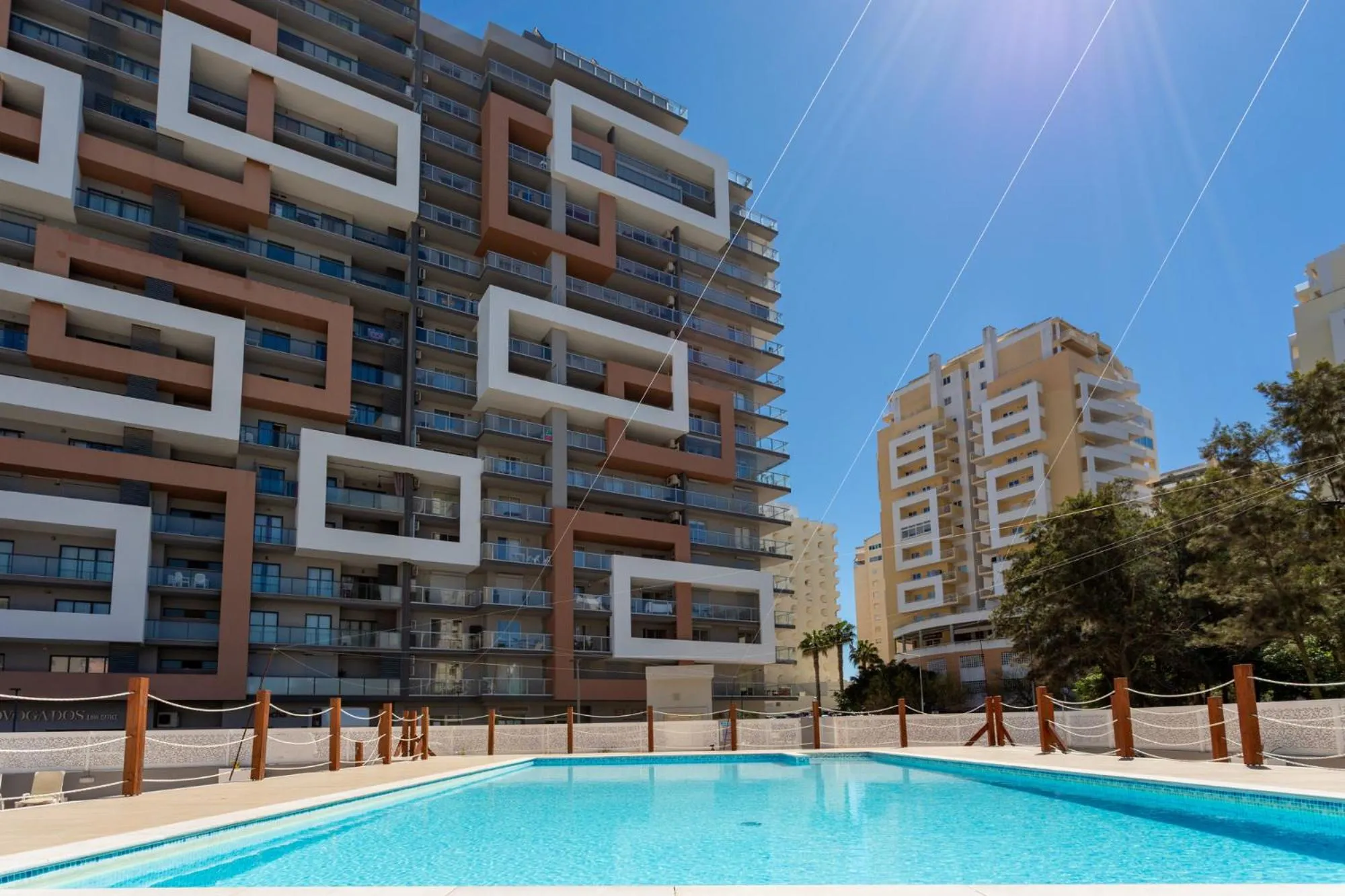 McRamé Design Apt Sea View, Beachfront, Swimming Pool, 2BDR, 2BAR, 6 pax, Praia da Rocha