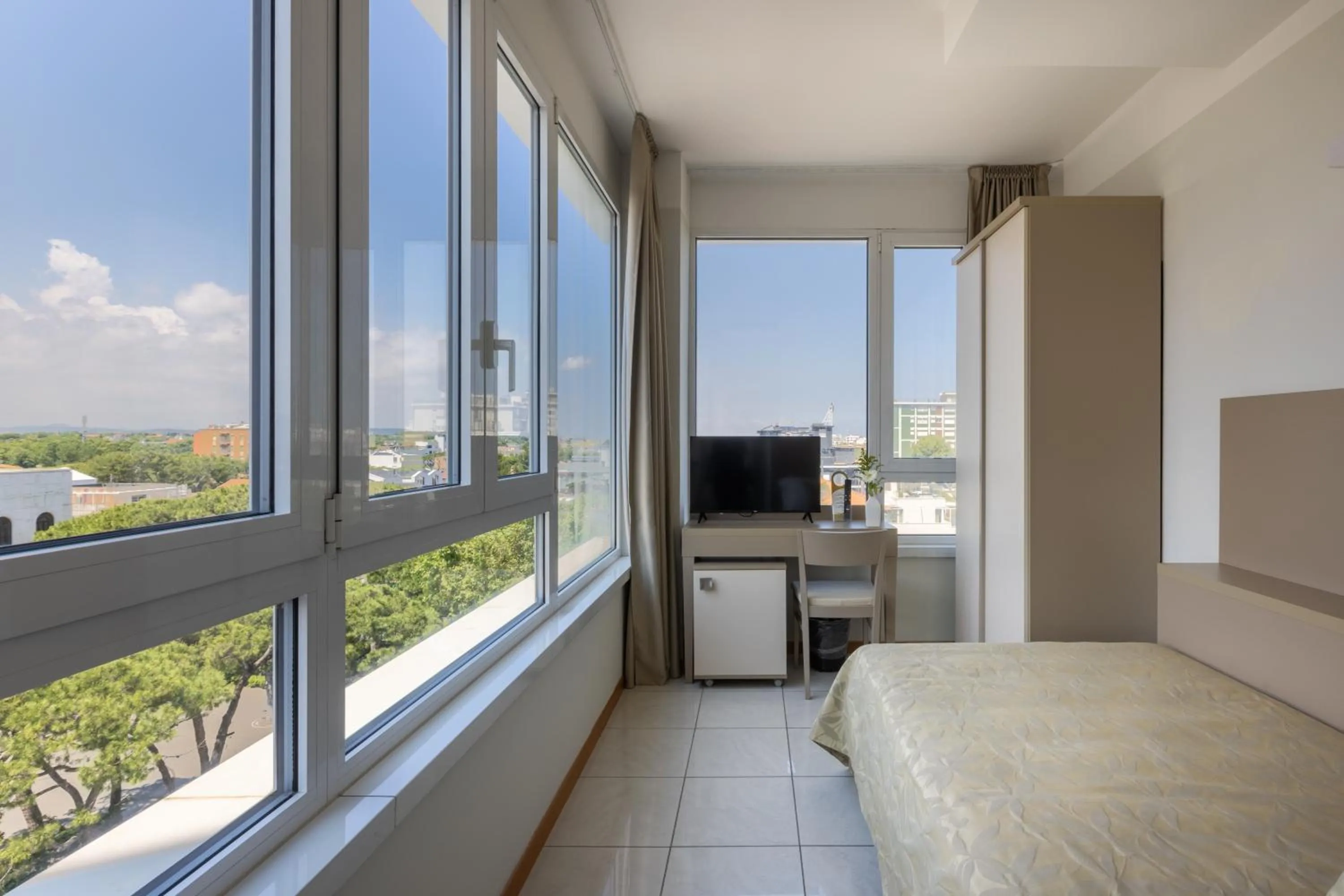 Bedroom, Bed in Hotel Cristallo