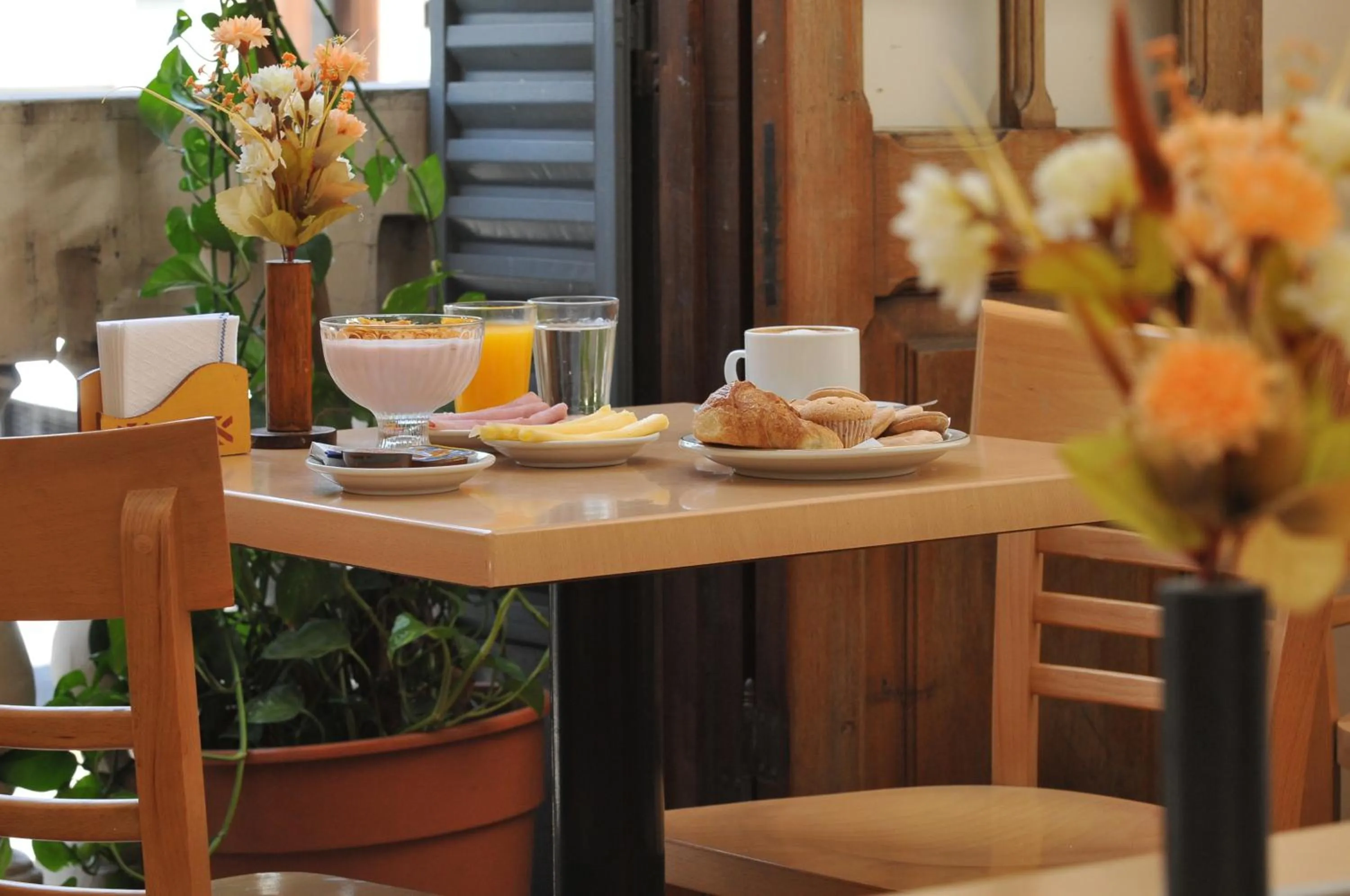 Food in Refugio del Inca