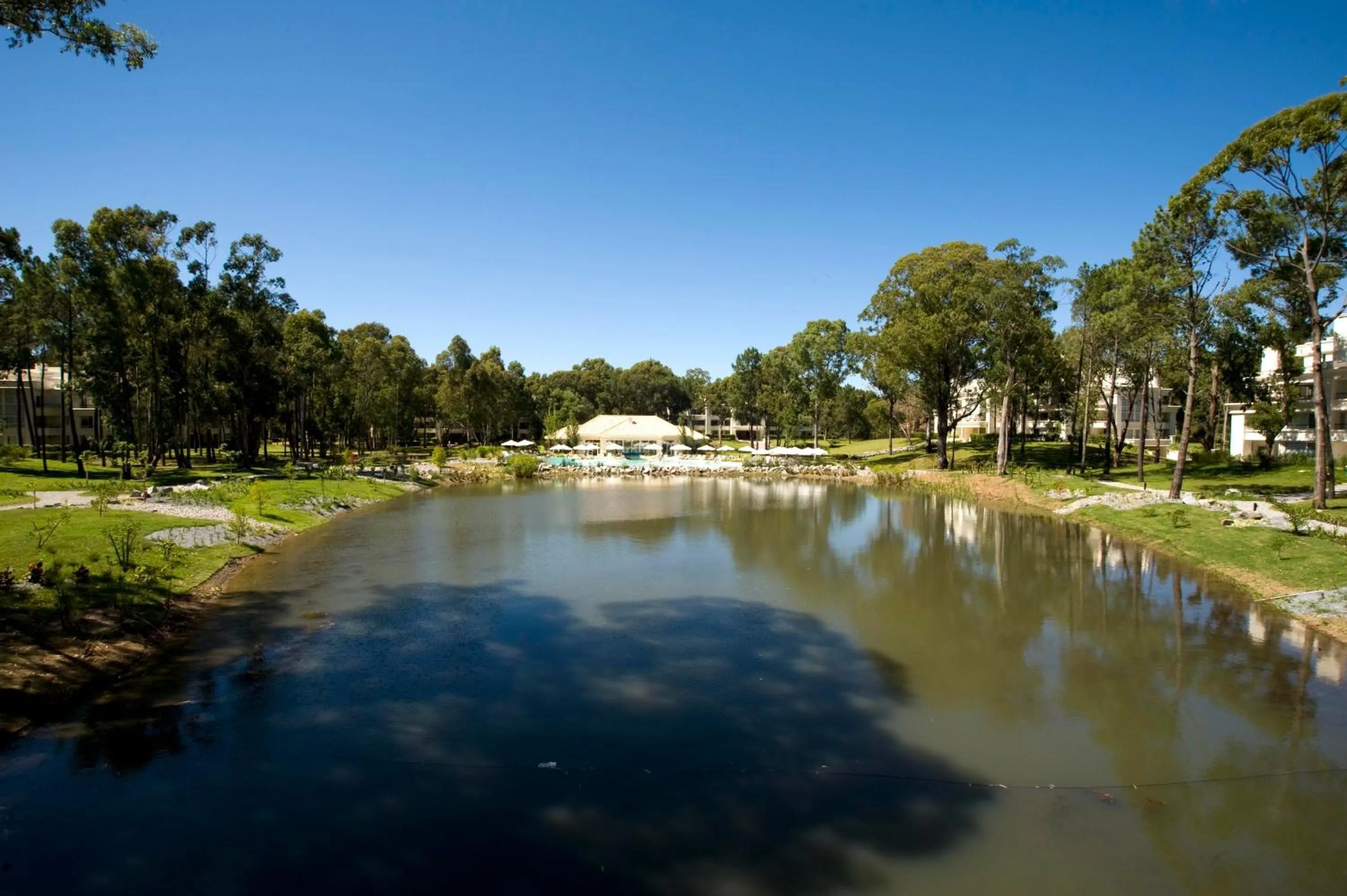 Lake view in Green Park Punta 2