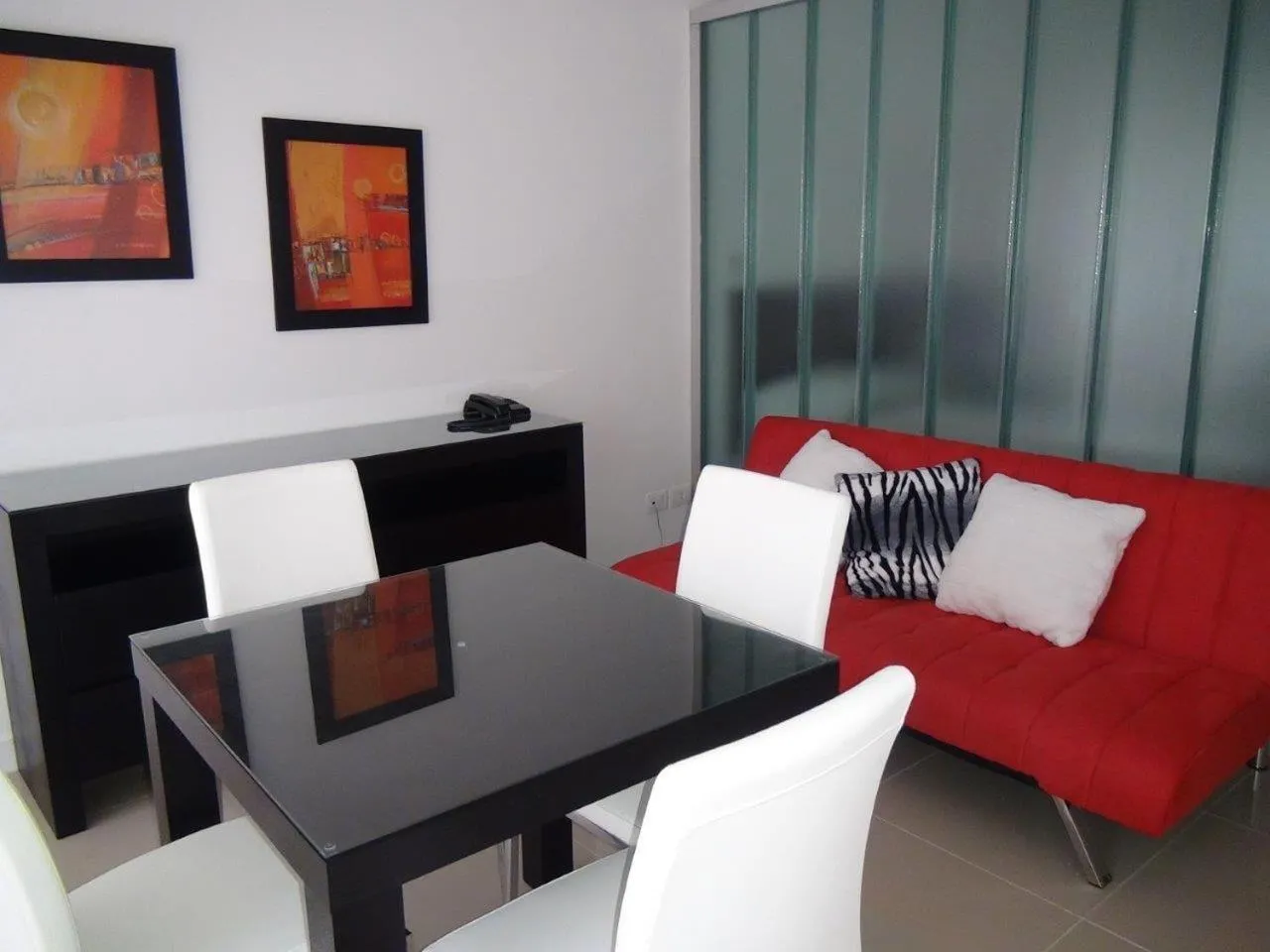 Dining area in Green Park Punta 2