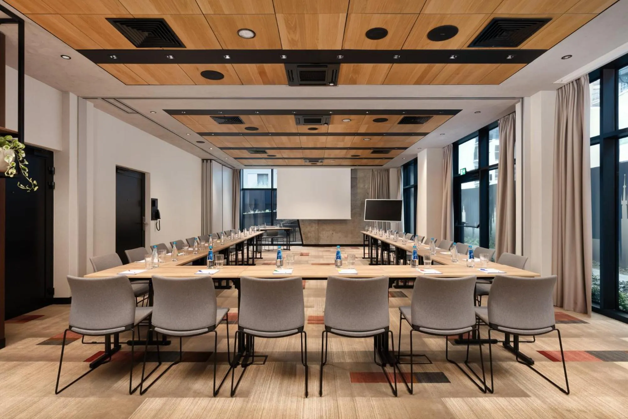 Evening entertainment in Hyatt Place Krakow