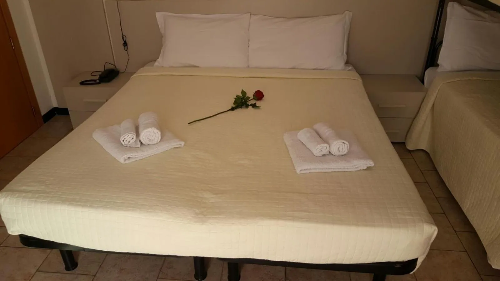 Bed in Hotel Galileo