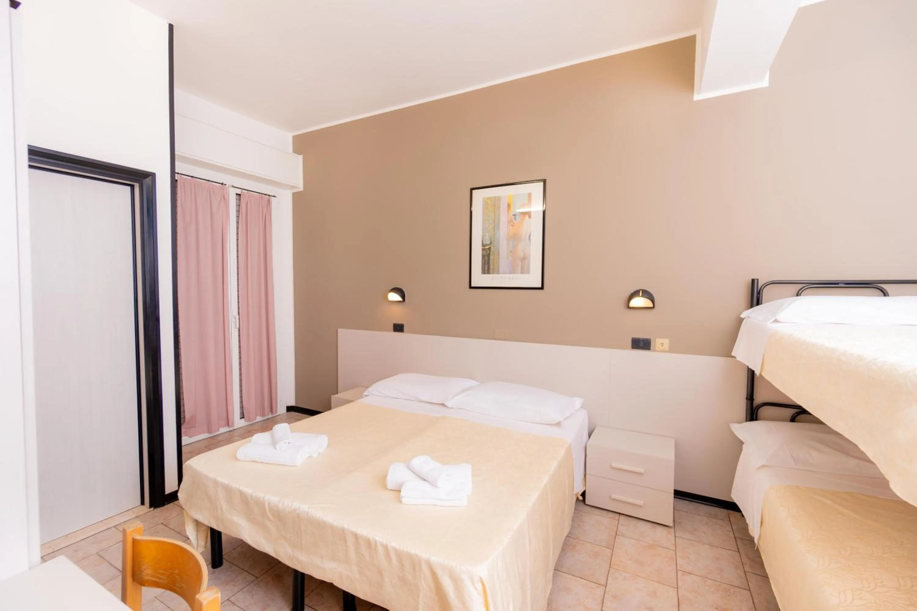 Bed in Hotel Galileo