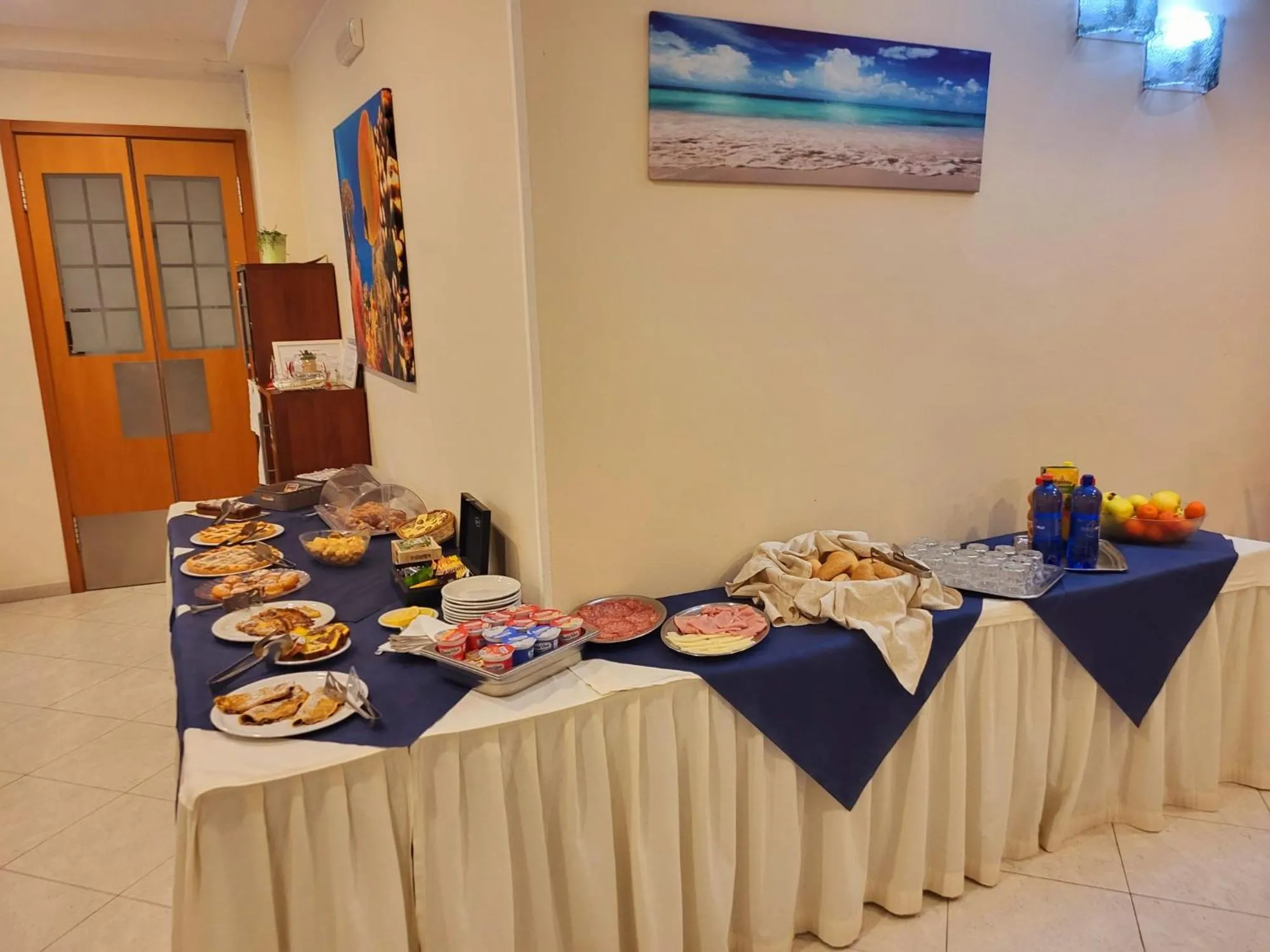 Breakfast in Hotel Savana