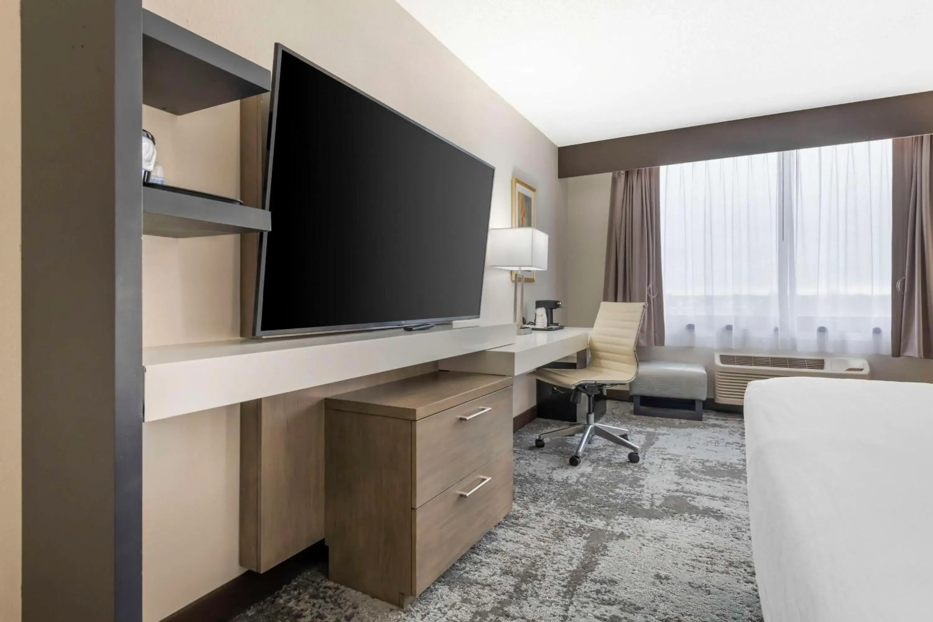 Bedroom in Best Western Brooklyn Center Hotel & Conference Center Bedroom in Best Western Brooklyn Center Hotel & Conference Center