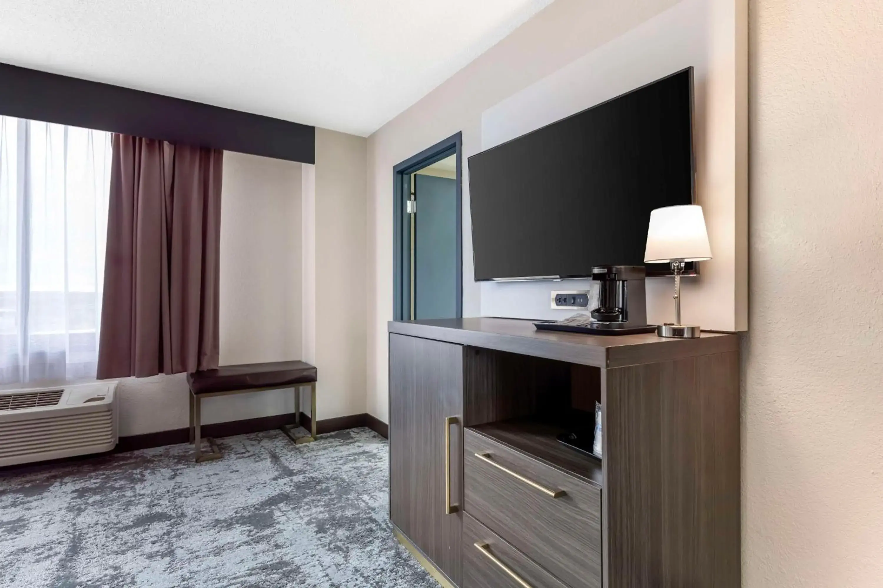 Bedroom in Best Western Brooklyn Center Hotel & Conference Center Bedroom in Best Western Brooklyn Center Hotel & Conference Center