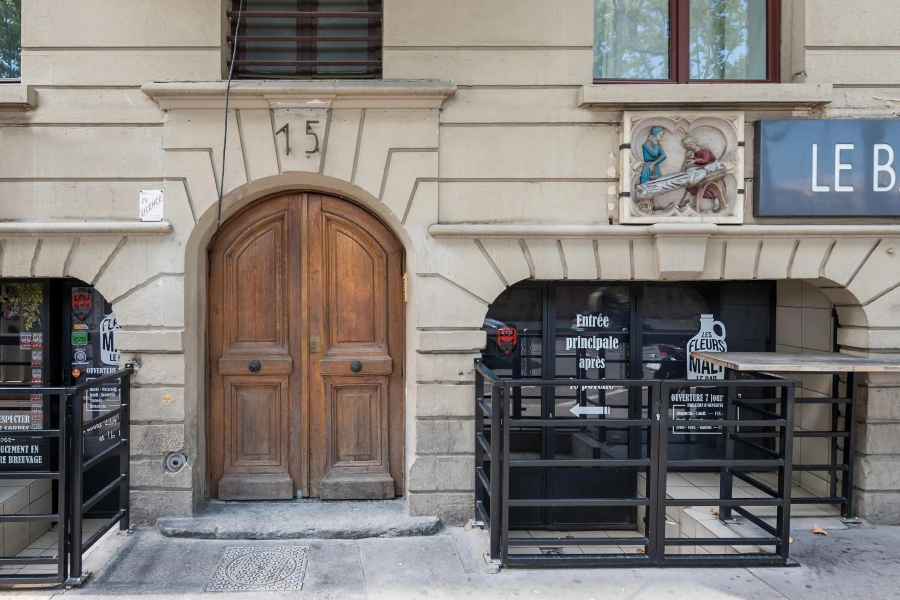 Facade/entrance in Honorê - Suite Romain Rolland