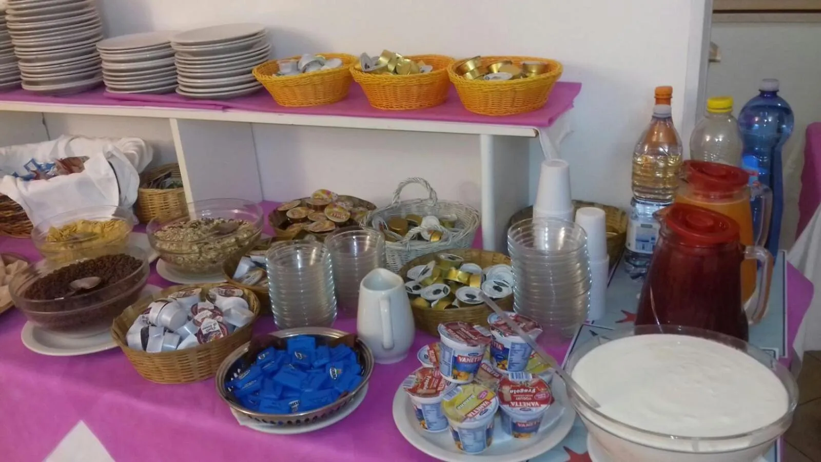 Breakfast in Hotel Marylise