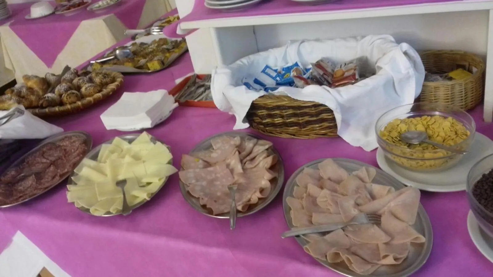 Breakfast in Hotel Marylise