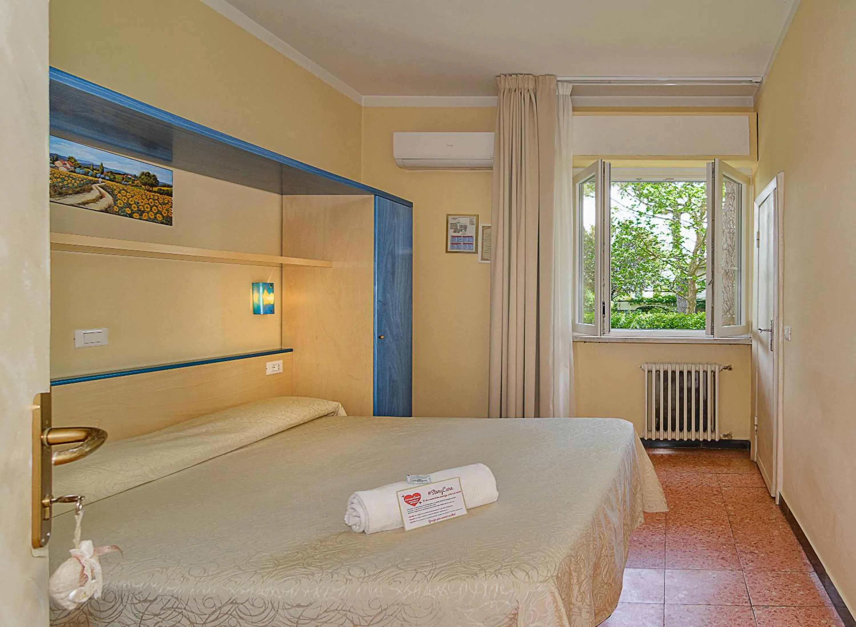 Budget Double or Twin Room in Hotel Storyville Business & Holiday