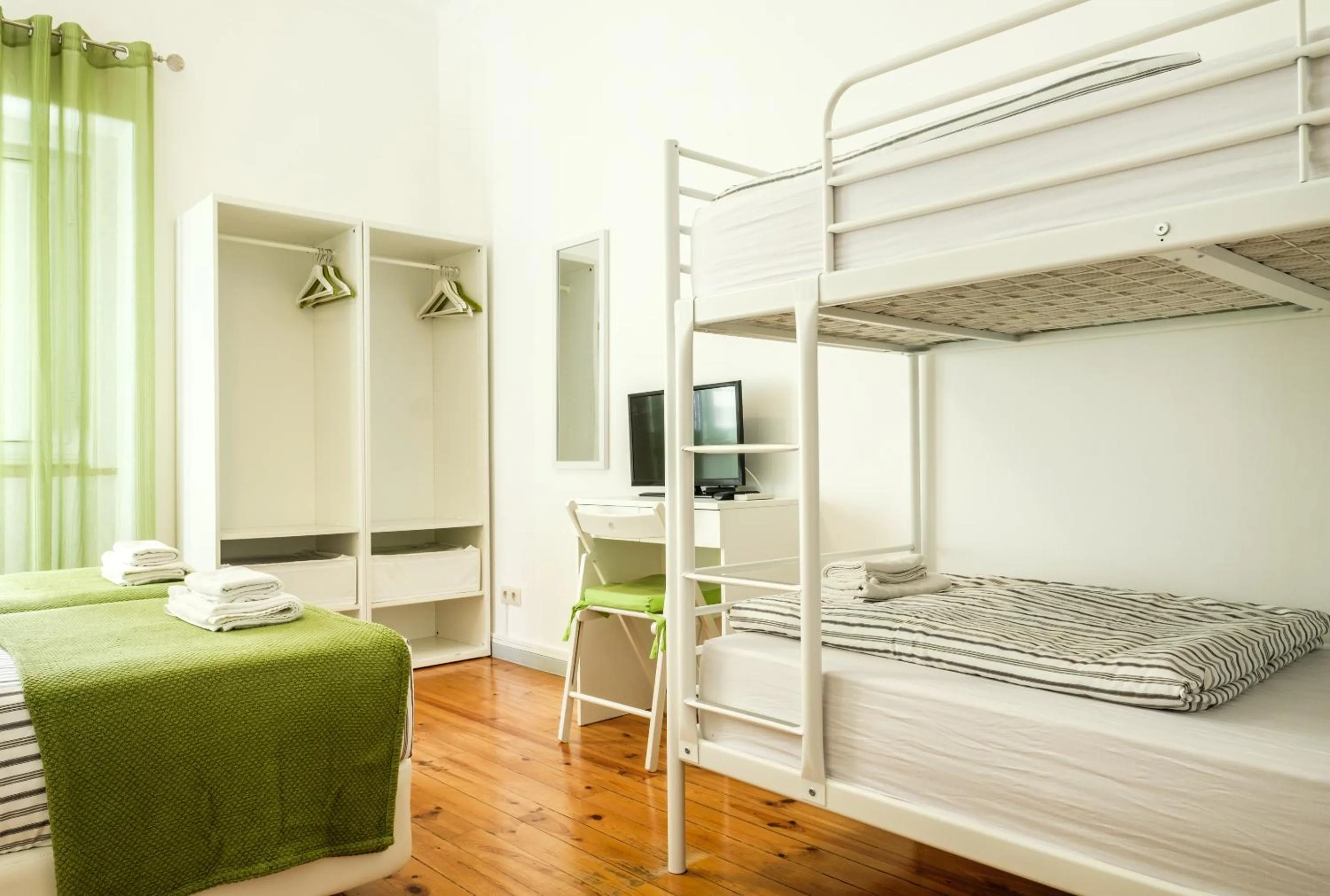 TV and multimedia in Loulé Coreto Hostel