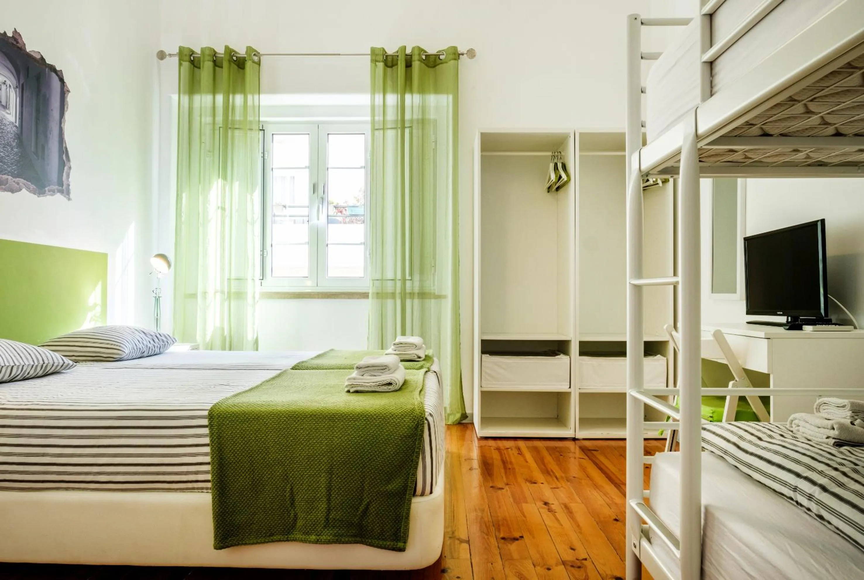 Bed in Loulé Coreto Hostel