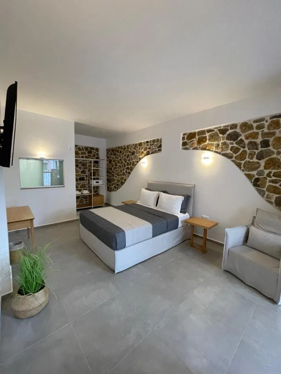Trocadero Ermioni Suites
