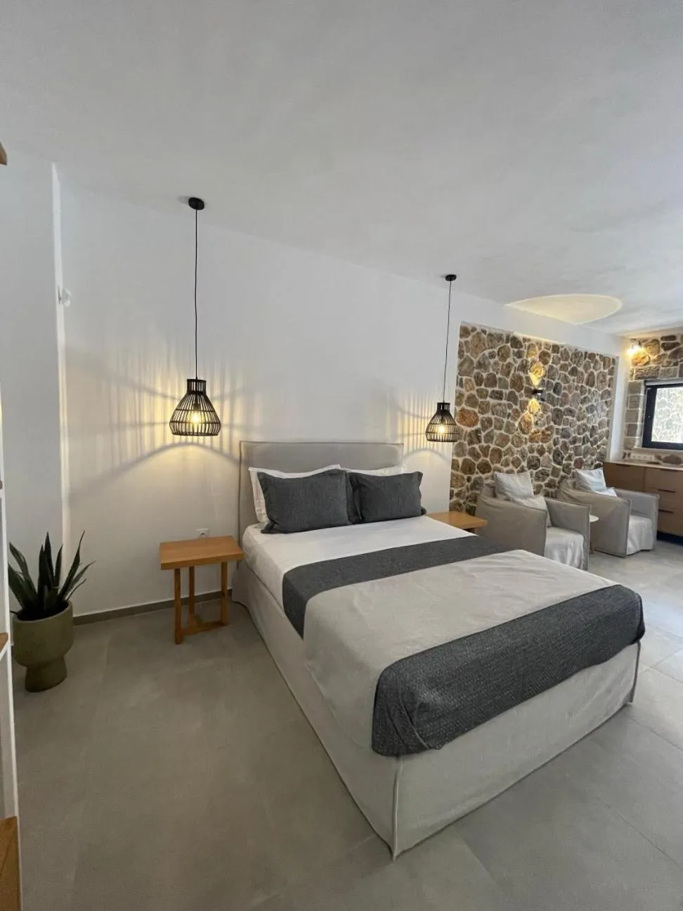 Trocadero Ermioni Suites