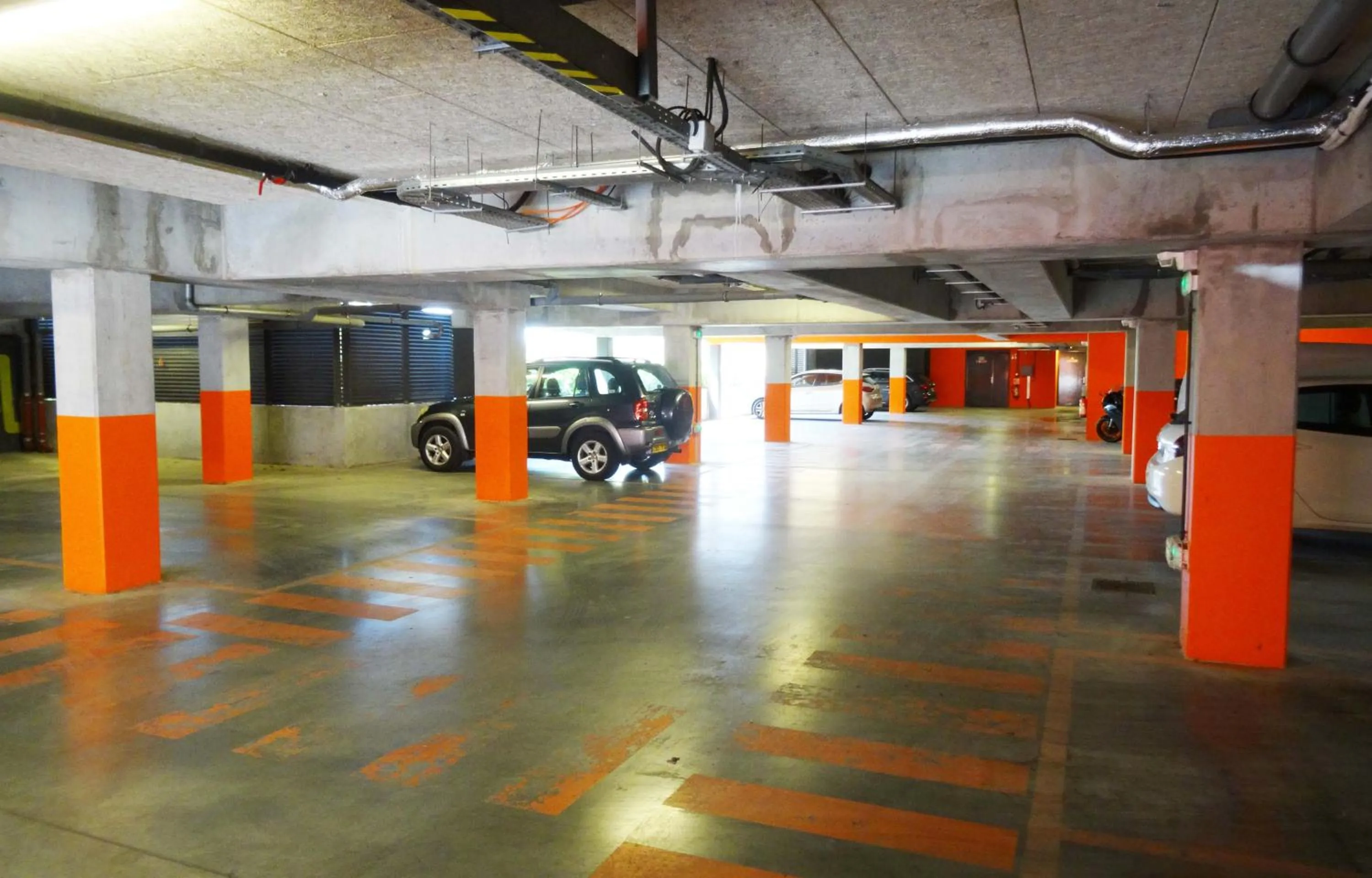 Parking in Appart-Hôtel Mer & Golf City Bordeaux - Bruges