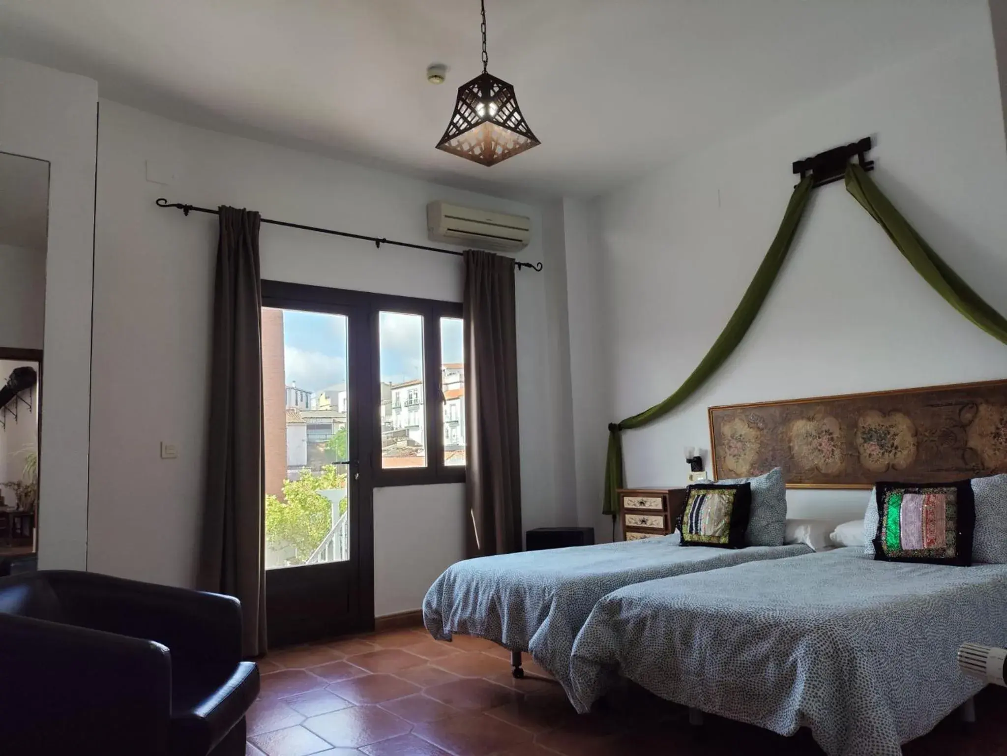 Deluxe Double or Twin Room with Pool Access - single occupancy in Hotel Rural La Posada de las Cigüeñas Deluxe Double or Twin Room with Pool Access - single occupancy in Hotel Rural La Posada de las Cigüeñas