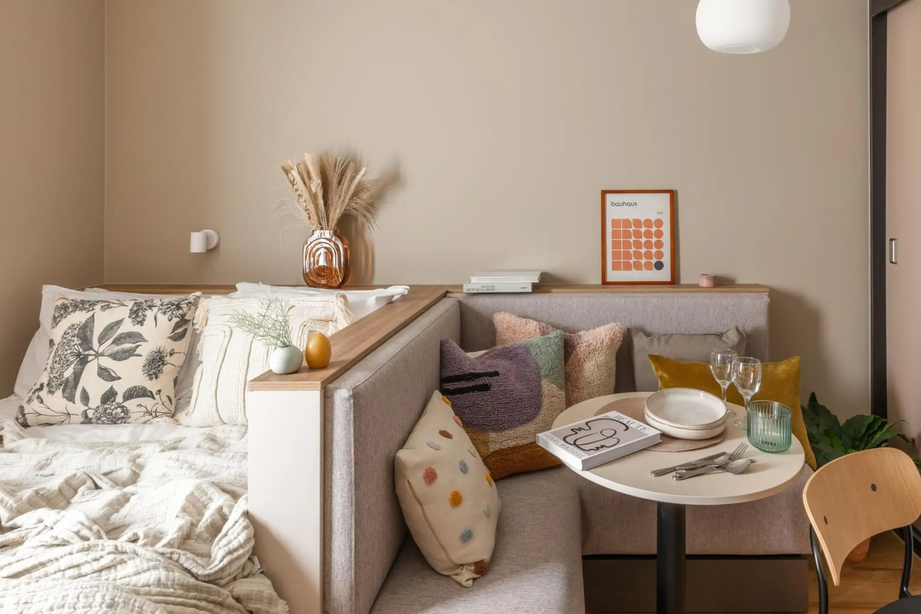 Seating area, Bed in ARK Wembley Seating area, Bed in ARK Wembley