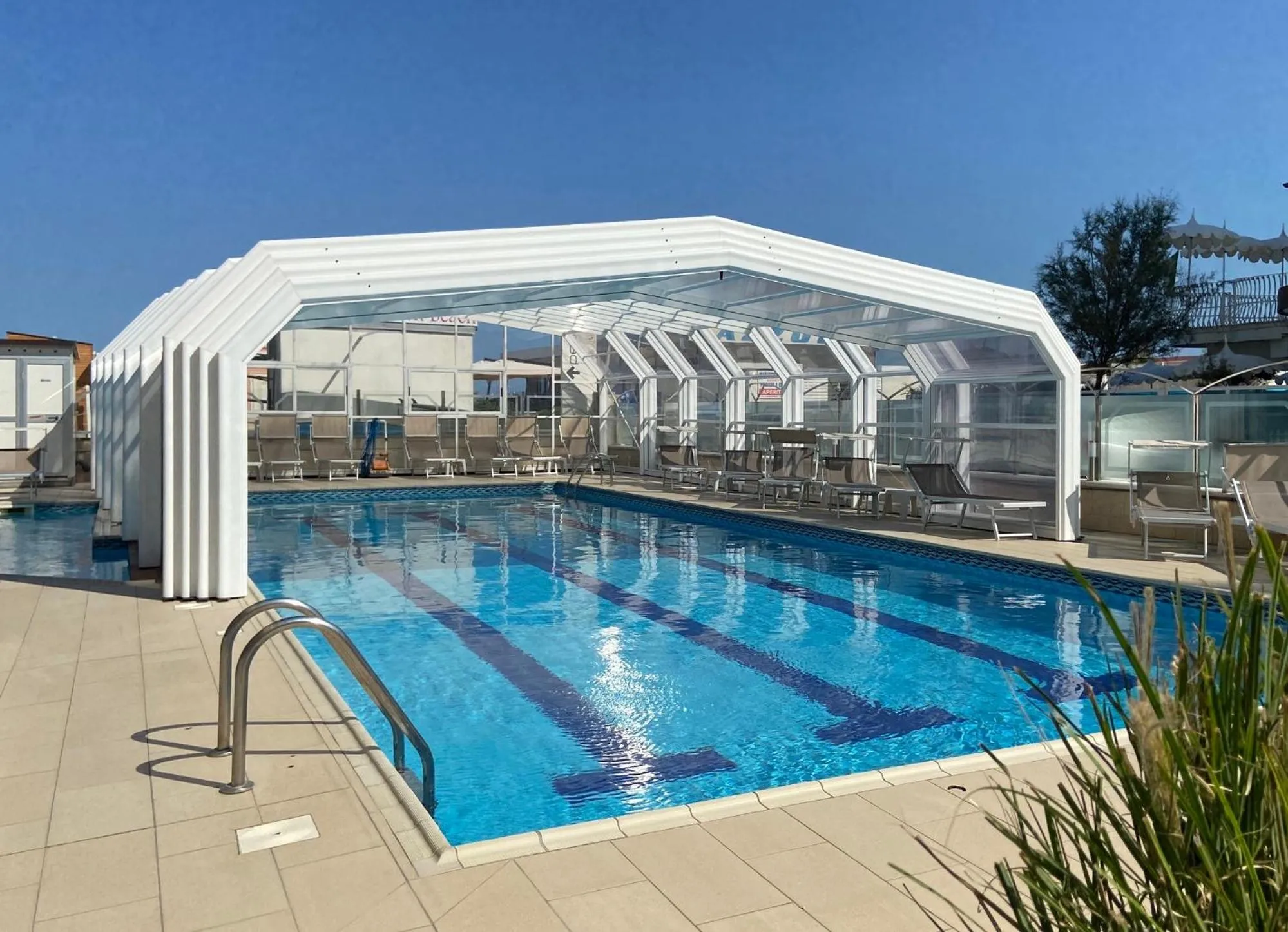 Swimming pool in Hotel Solemare