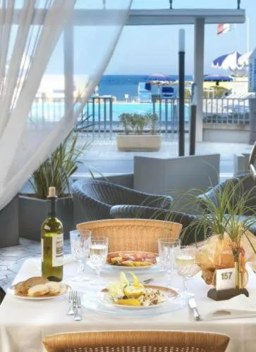 Restaurant/places to eat in Hotel Italia