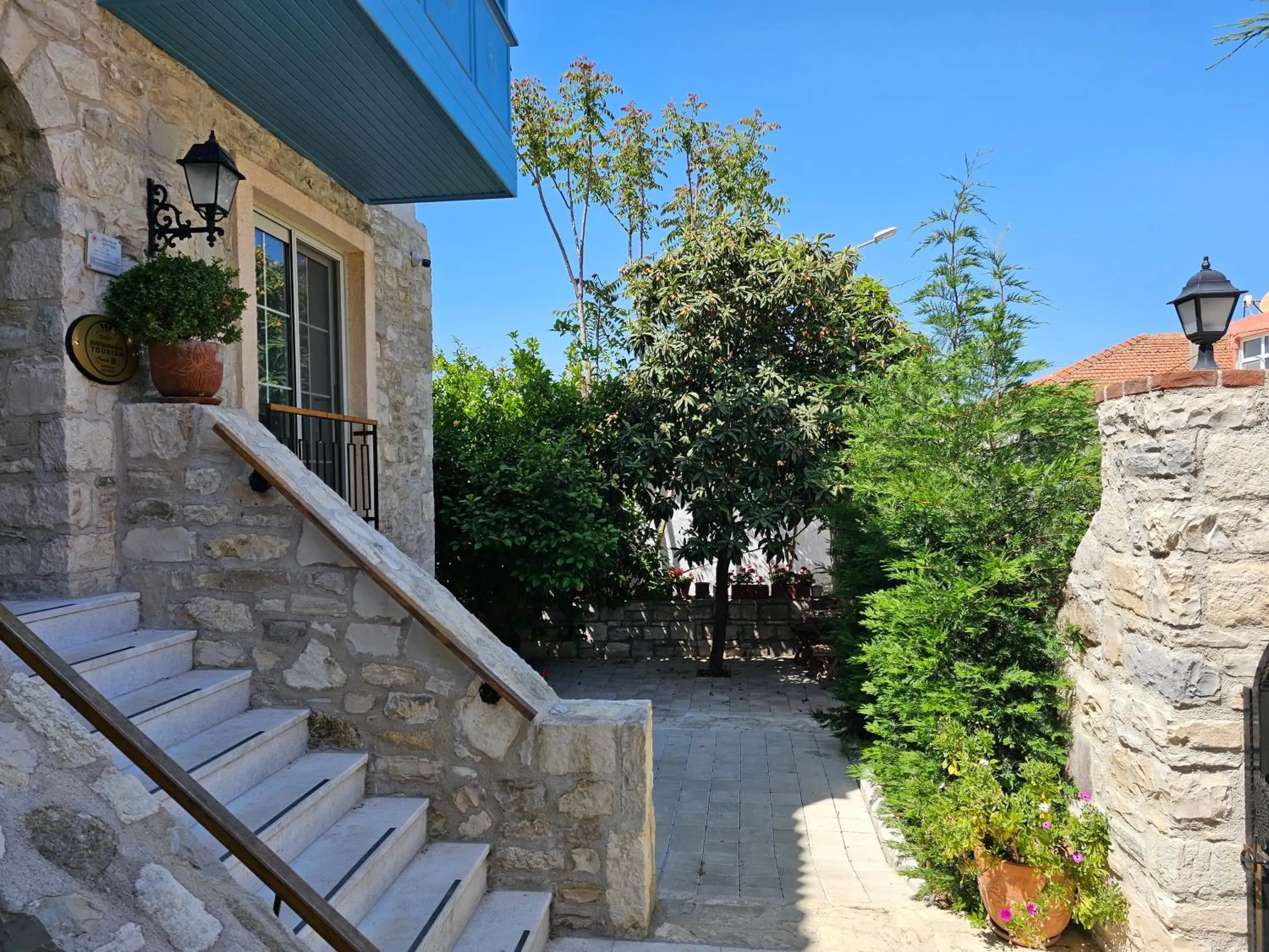 Property building in Kuğu Urla Property building in Kuğu Urla