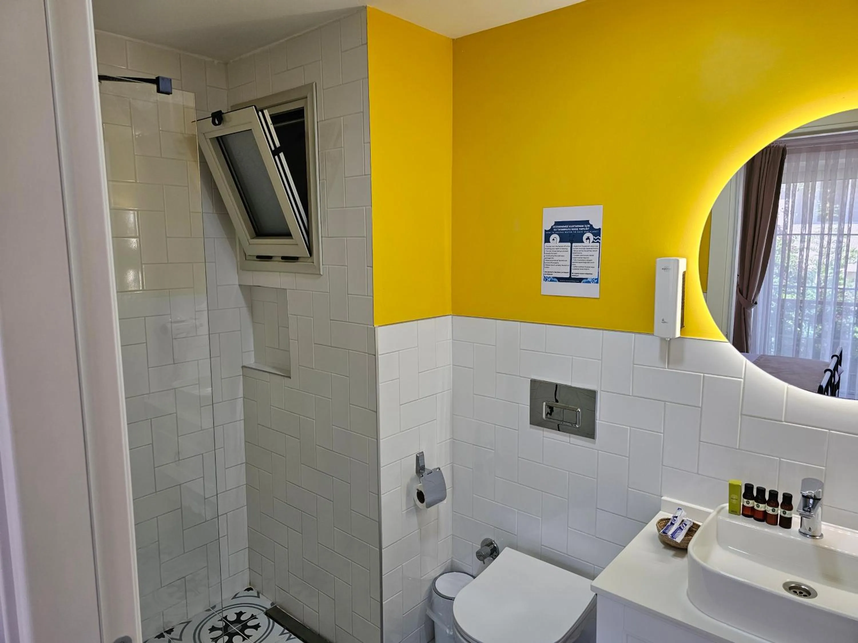 Shower in Kuğu Urla