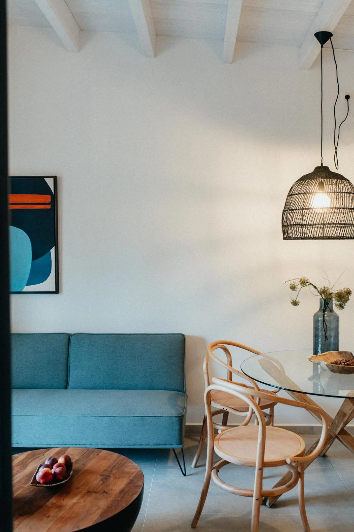 Seating area in Funtuki Seaside Apartments