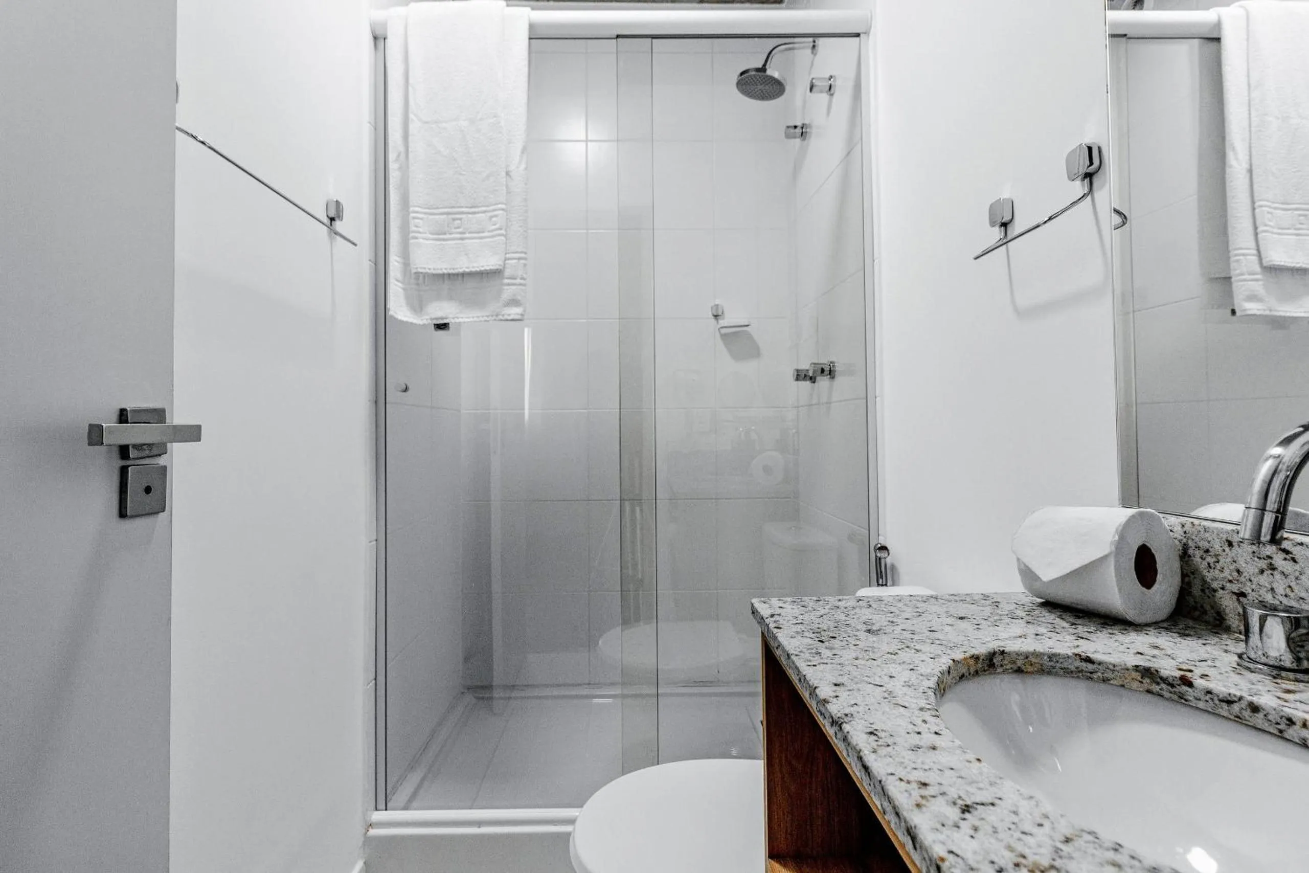 Bathroom in Xtay BK30 Santana - Apartamentos decorados próximos ao metrô