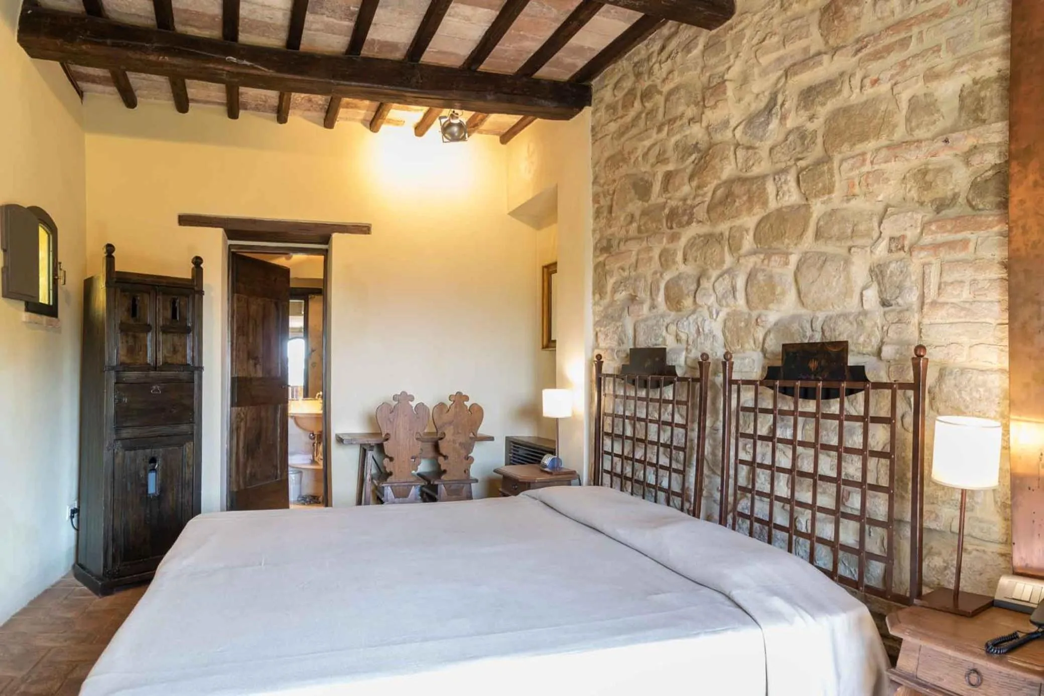 Photo of the whole room, Bed in Castello Di Monterone