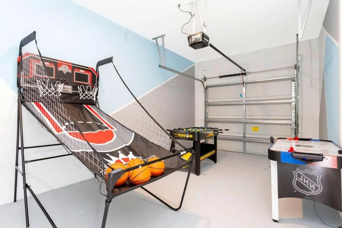 Stunning Family Friendly 5 Bd w/ Pool Close to Disney @ Storey Lake 4242