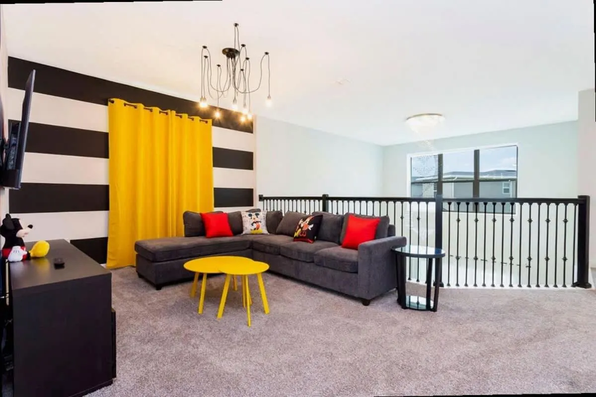 Stunning Family Friendly 5 Bd w/ Pool Close to Disney @ Storey Lake 4242