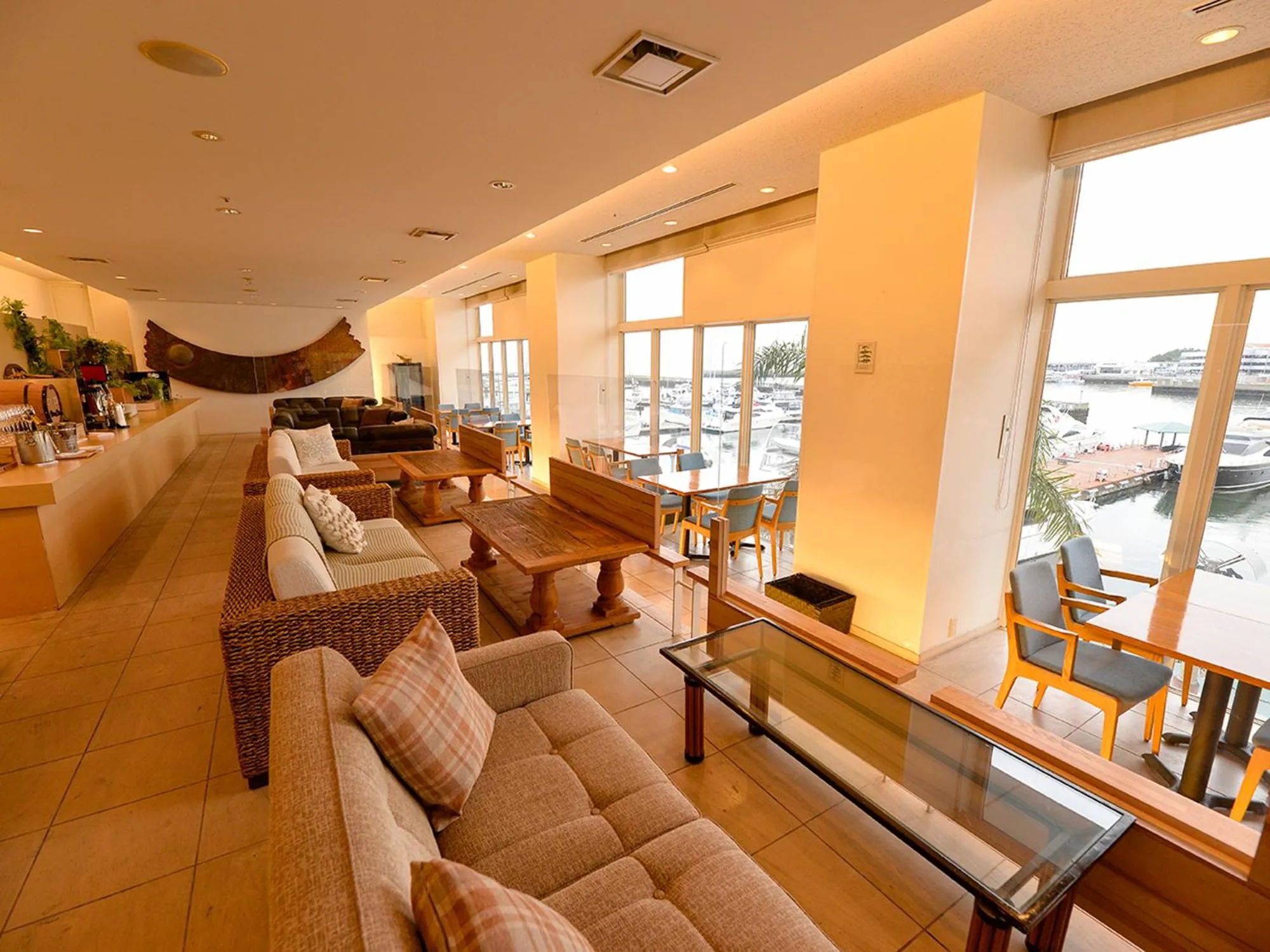 Lounge or bar in Hotel Marinoa Resort Fukuoka