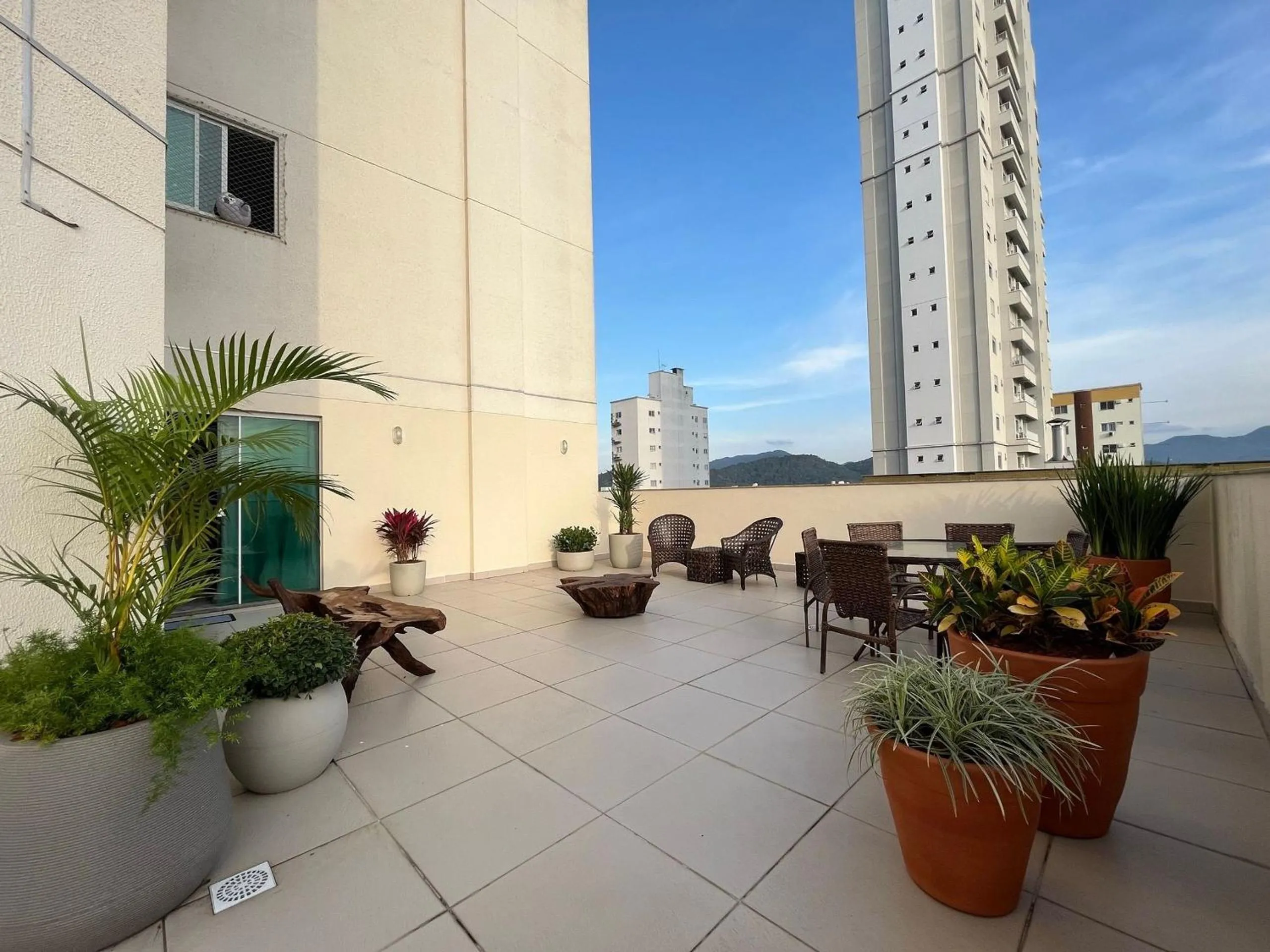 FF01- Terraço Privativo| 3 Quartos| 2 Garagens
