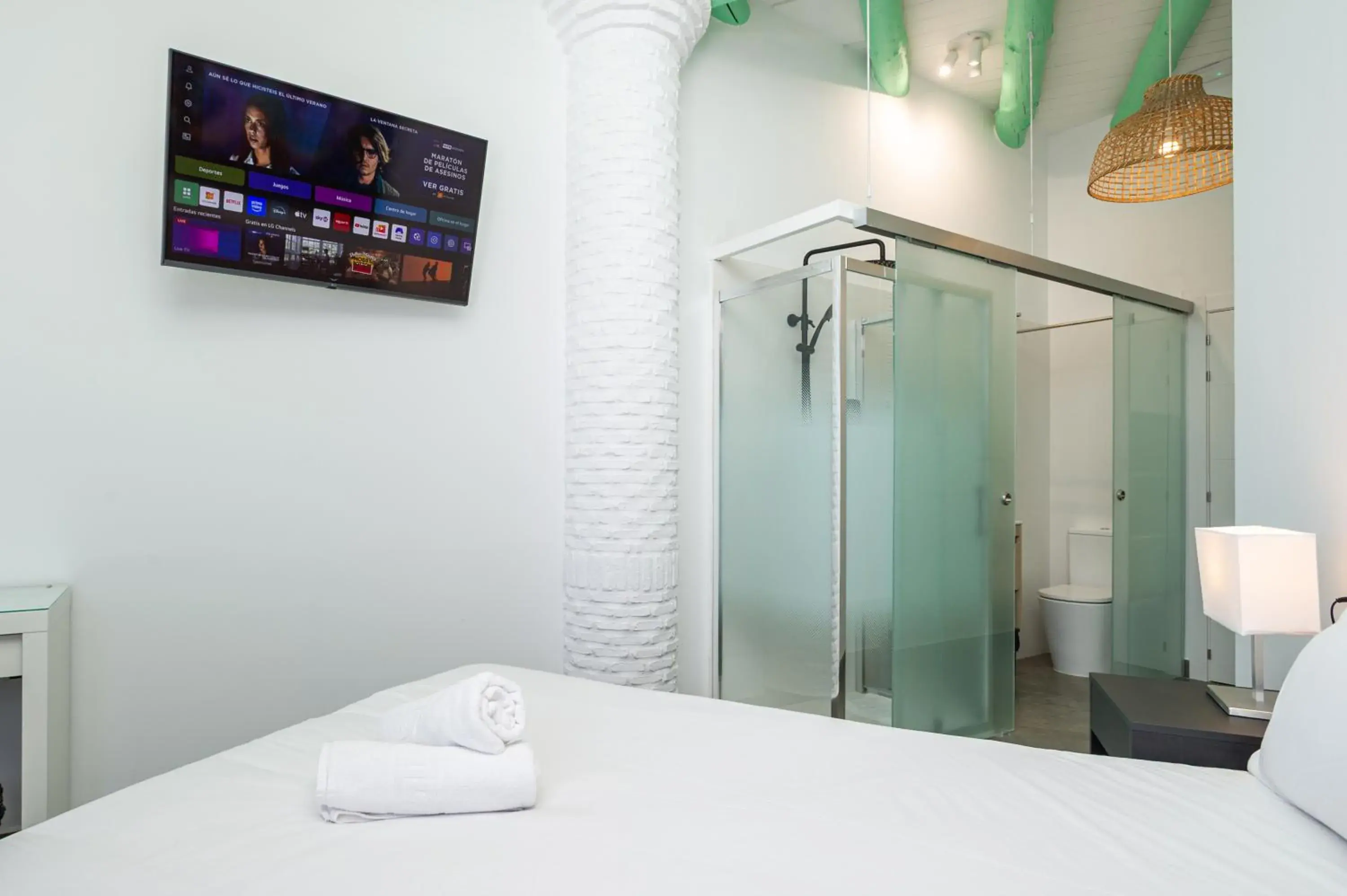 Photo of the whole room, Bed in Hotel Kuve Marbella Photo of the whole room, Bed in Hotel Kuve Marbella