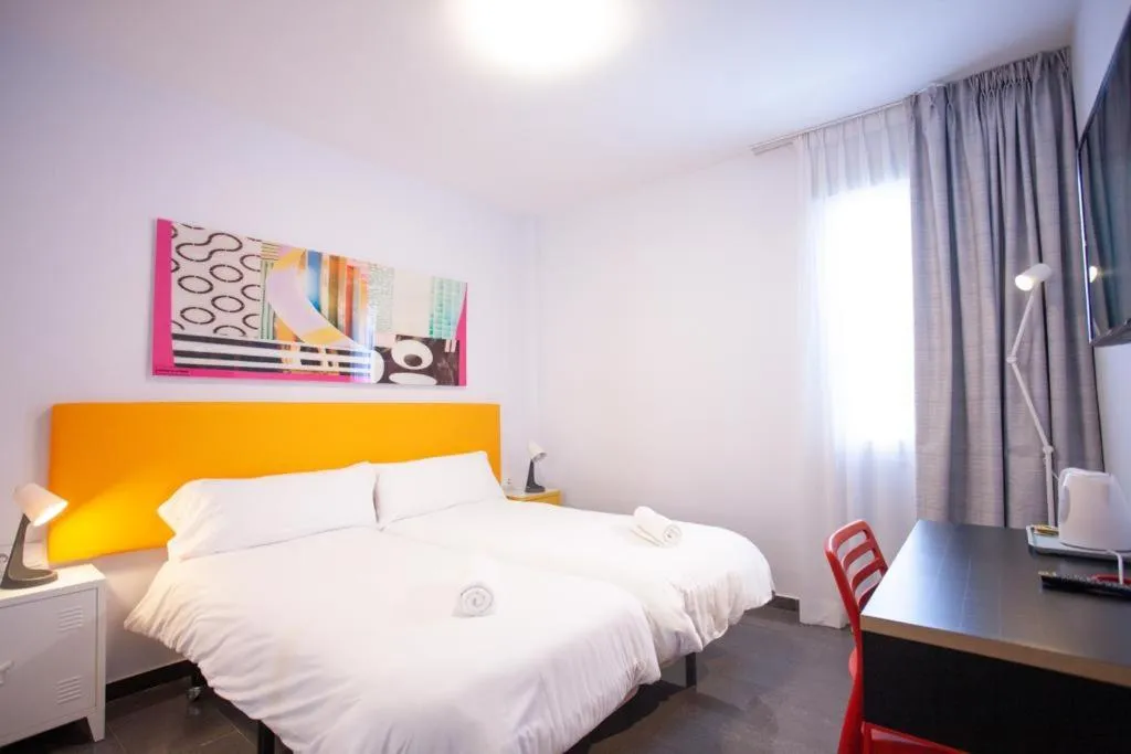 Bedroom, Bed in Hotel Kuve Marbella