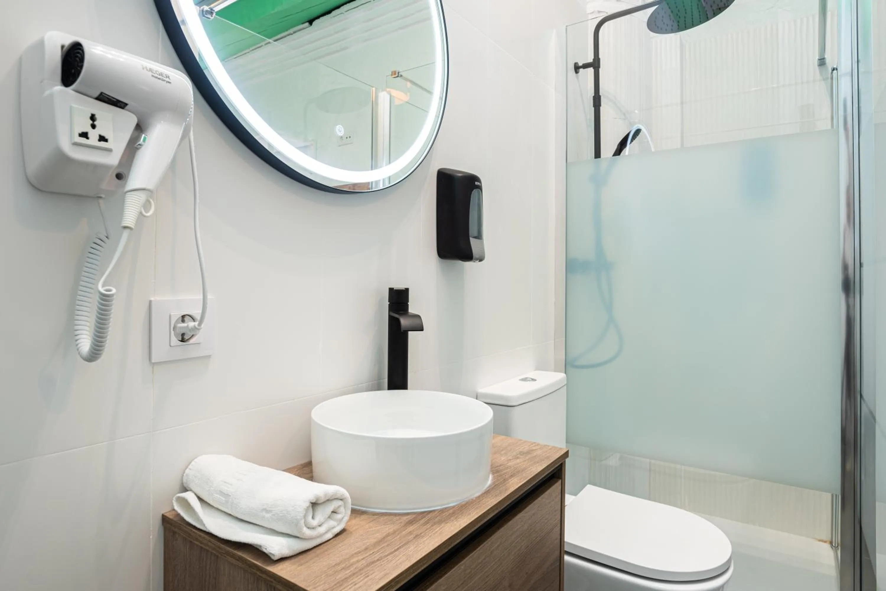 Bathroom in Hotel Kuve Marbella