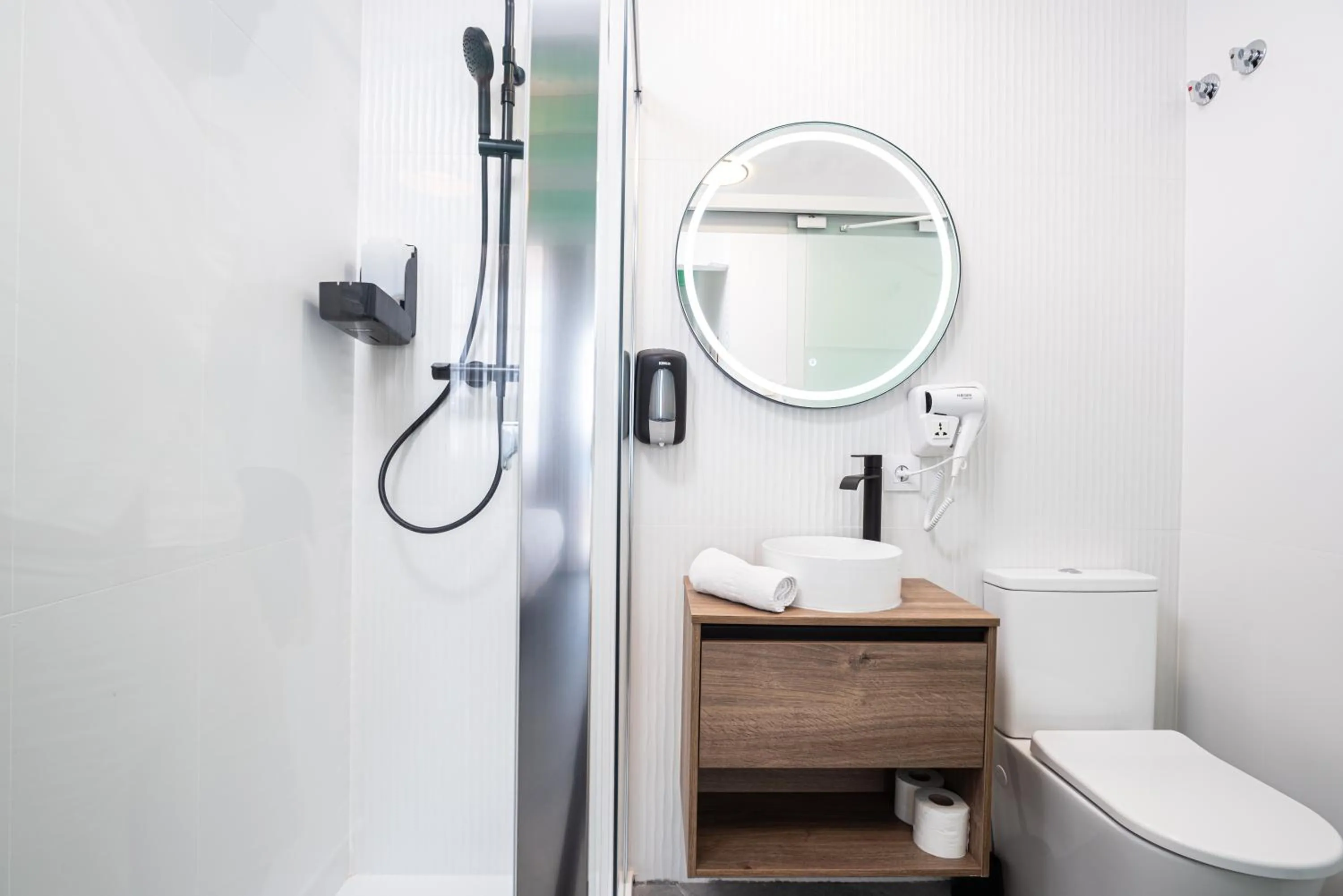 Bathroom in Hotel Kuve Marbella